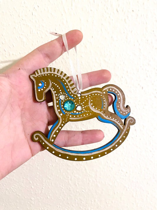 Hand-painted “gingerbread” rocking horse ornament / Kézzel festett “mézeskalács” hintaló dísz