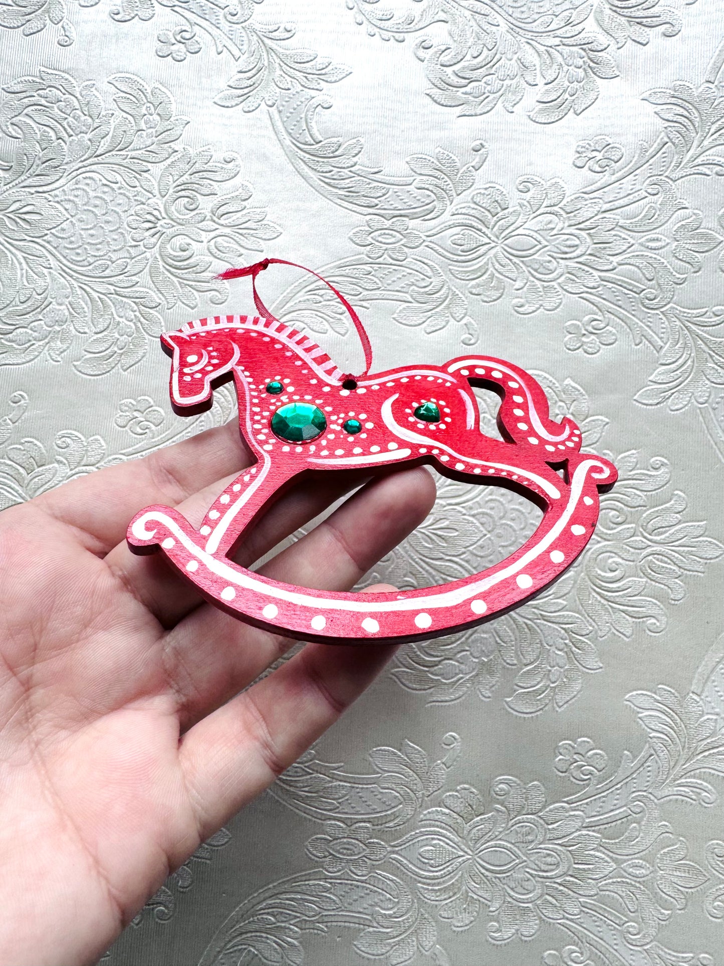 Hand-painted “gingerbread” rocking horse ornament / Kézzel festett “mézeskalács” hintaló dísz
