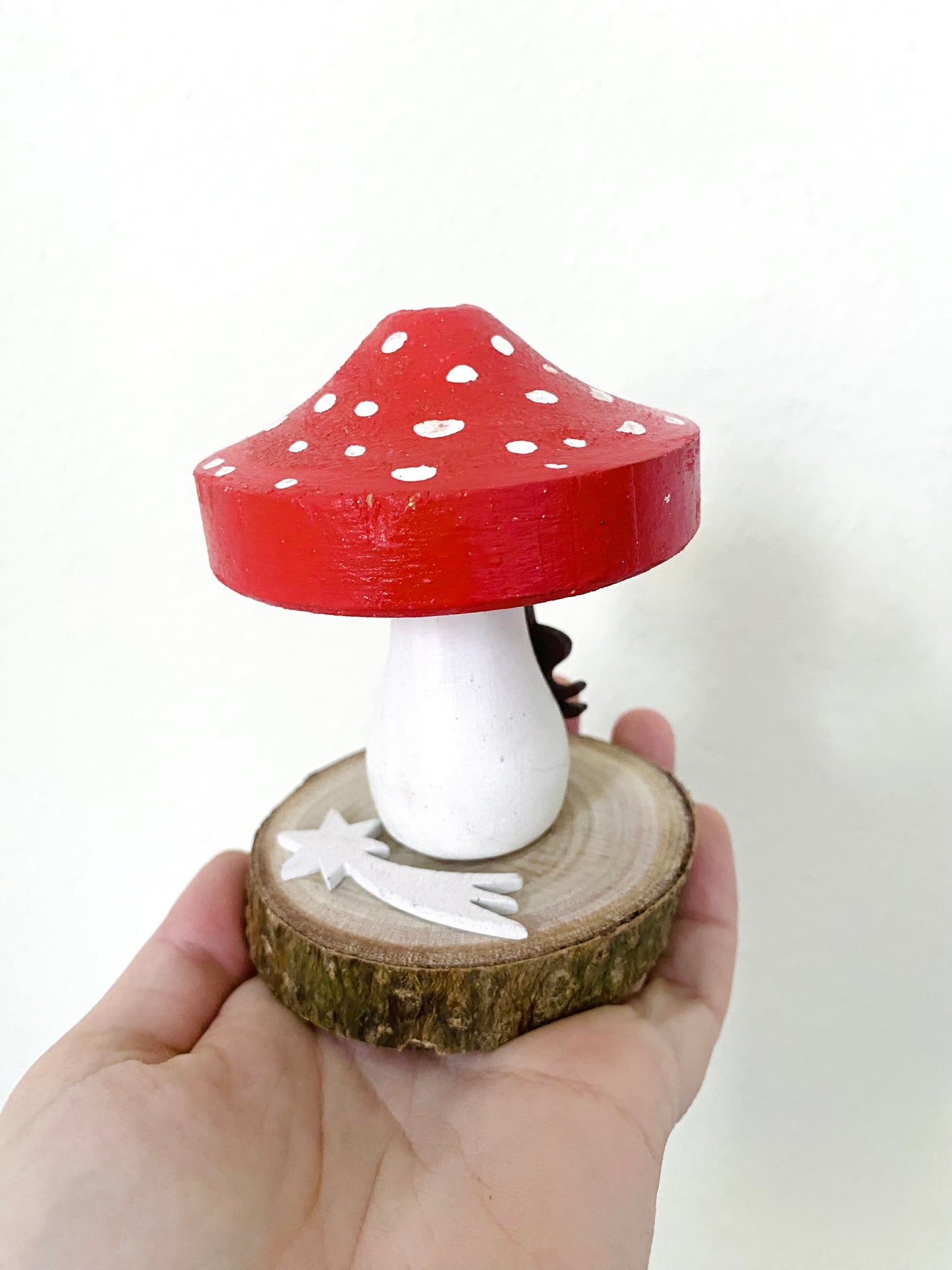 “Bunny and mushroom” wooden figurine / “Nyuszi és gomba” fa dekoráció