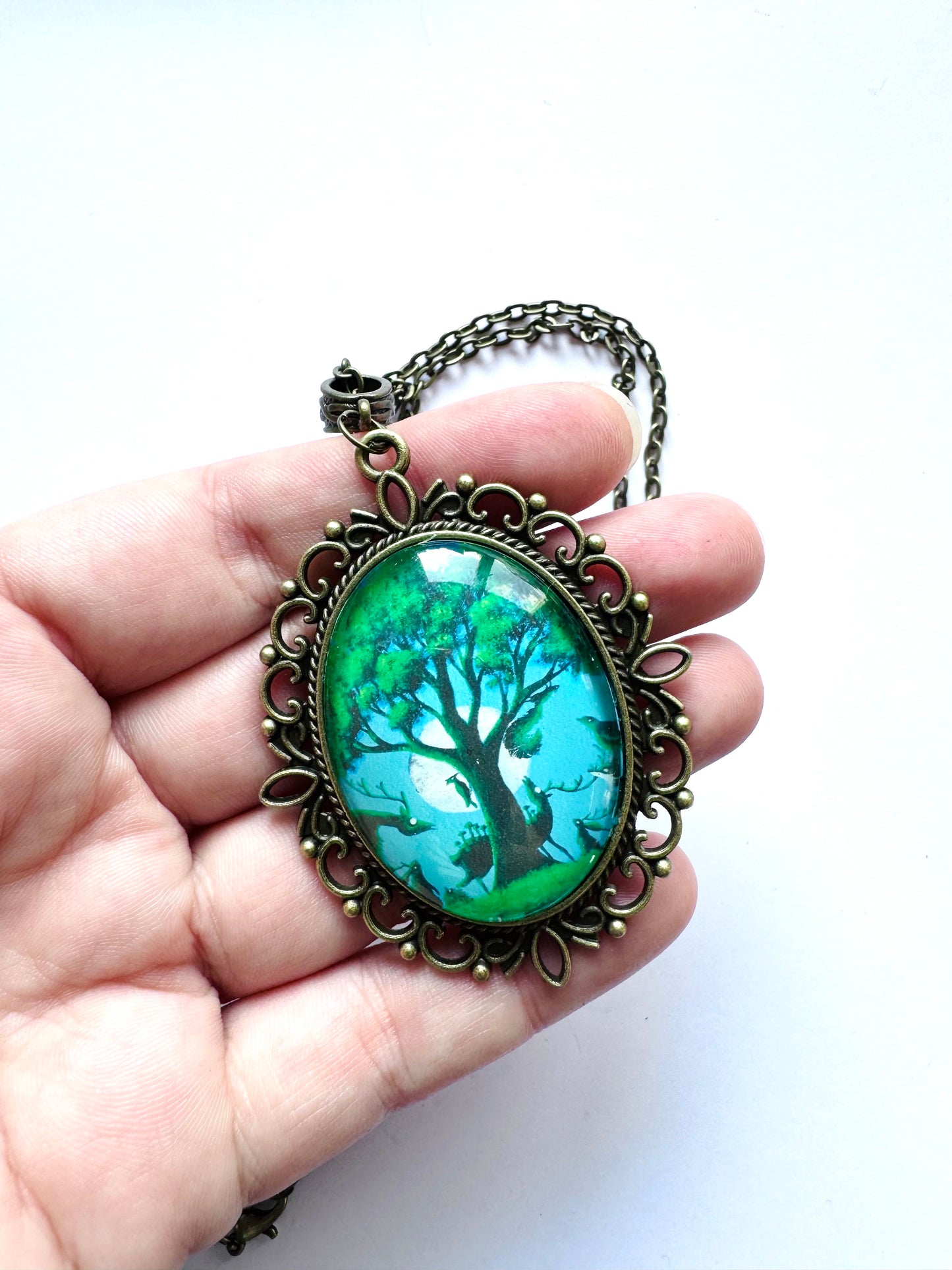 Big oval pendant / Nagy ovális medál egyedi grafikával