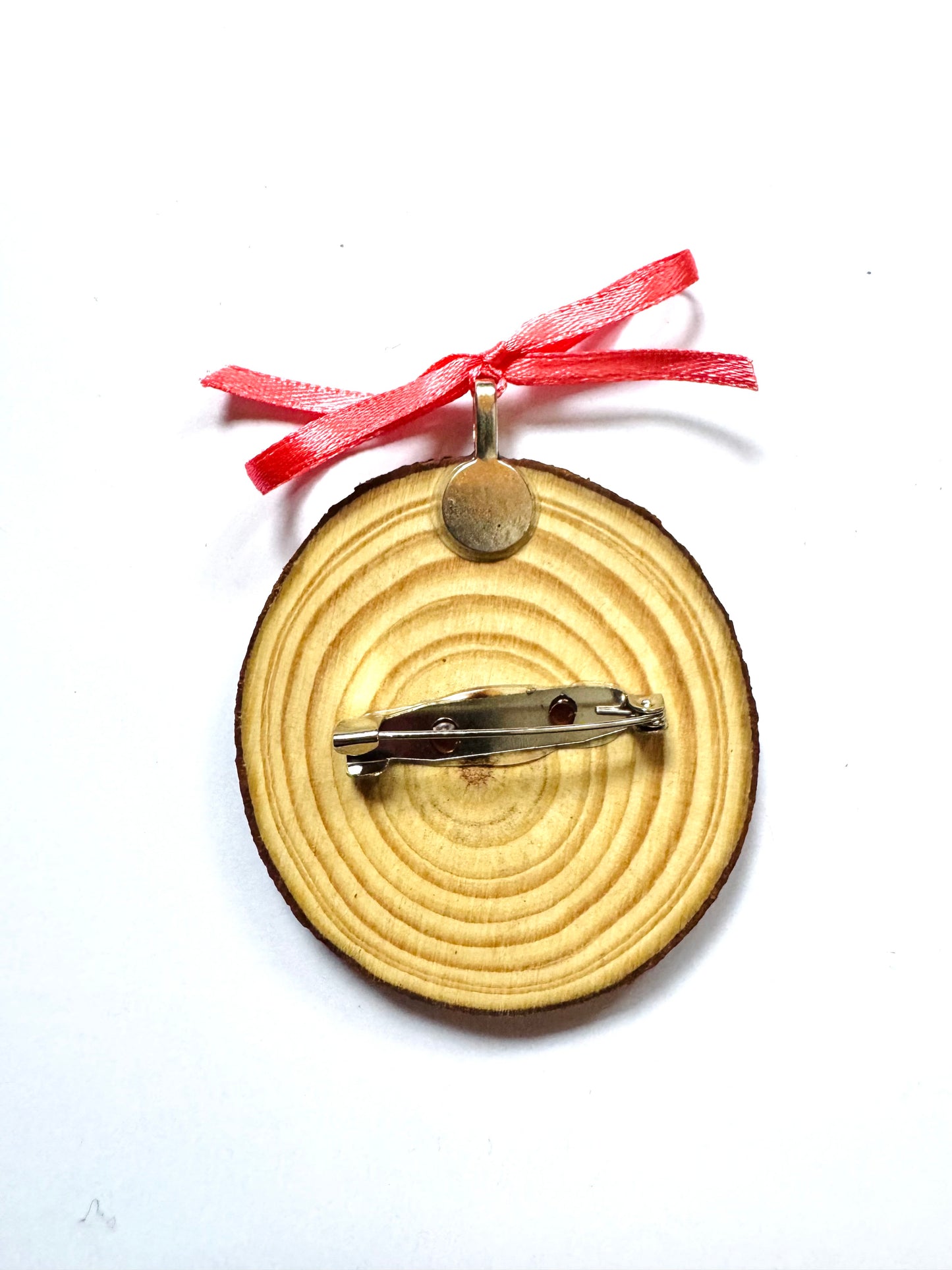 Hand-painted mini wood slice 2 in 1 BROOCH and PENDANT / Kézzel festett mini fakorong BROSS és MEDÁL Springcollection
