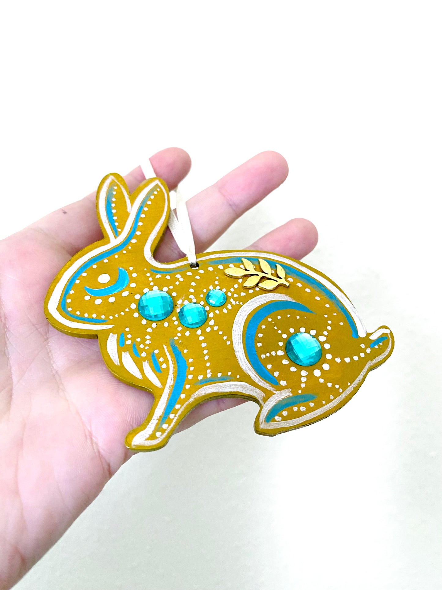 Hand-painted “gingerbread” rabbit ornament / Kézzel festett “mézeskalács” nyuszi dísz