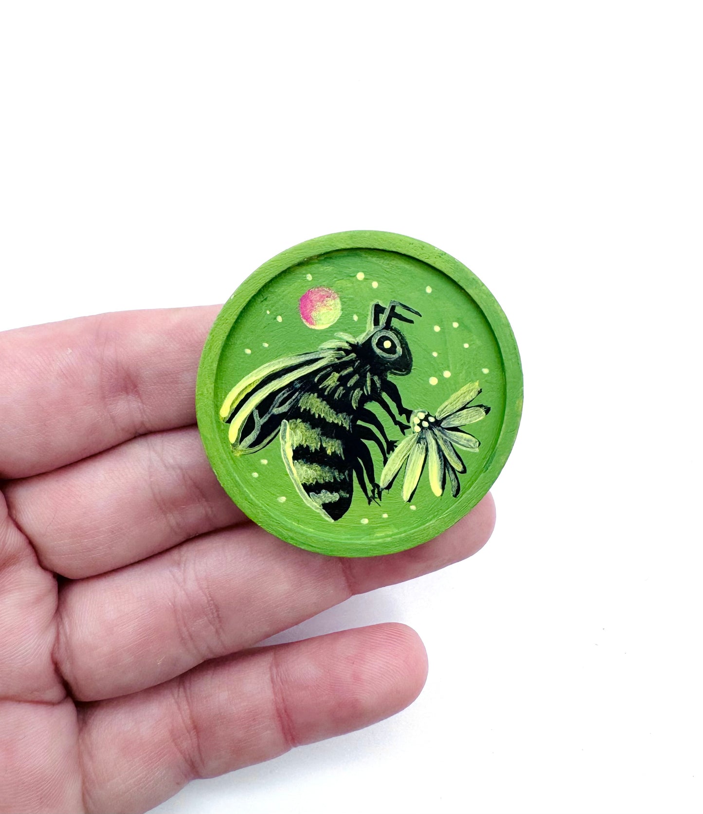 Round wooden brooch / Kerek fa bross