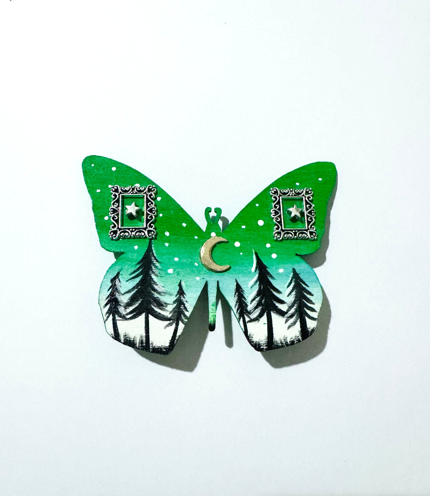 Hand-painted wooden butterfly brooch (Springcollection) / Kézzel festett fa pillangó bross