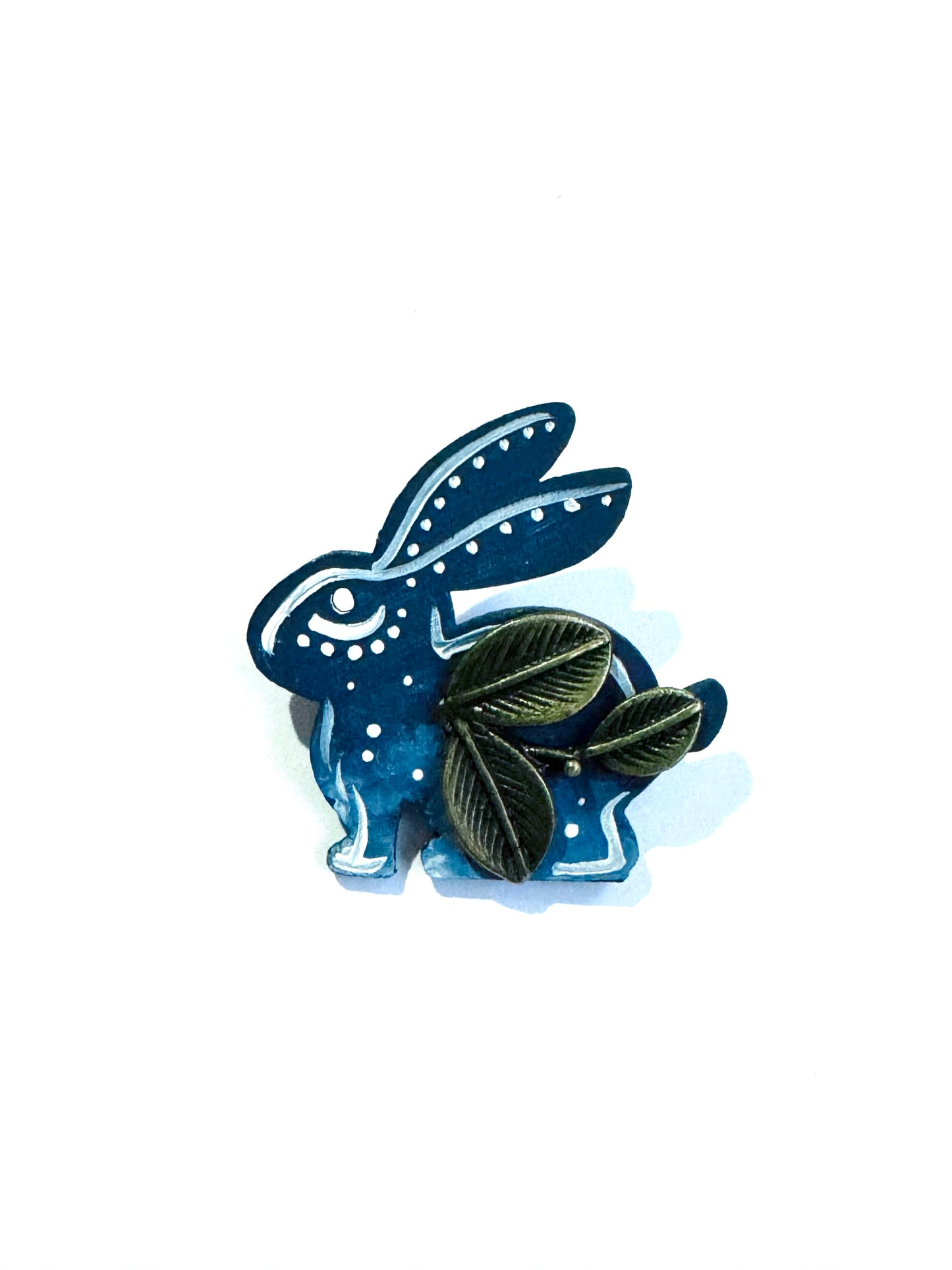 Hand-painted wooden mini rabbit brooch (Springcollection) / Kézzel festett mini fa nyuszi bross