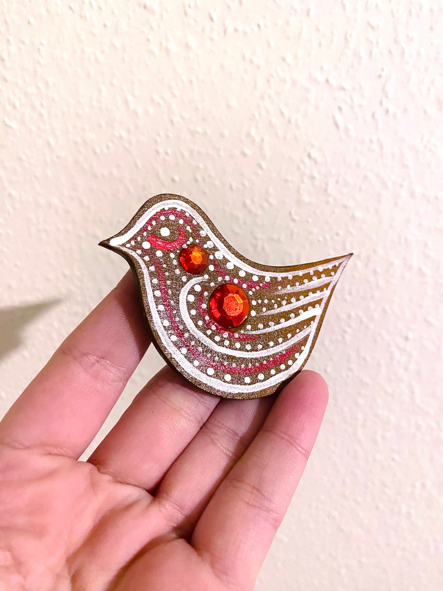 Hand-painted “gingerbread” bird magnet / Kézzel festett “mézeskalács” madárka mágnes