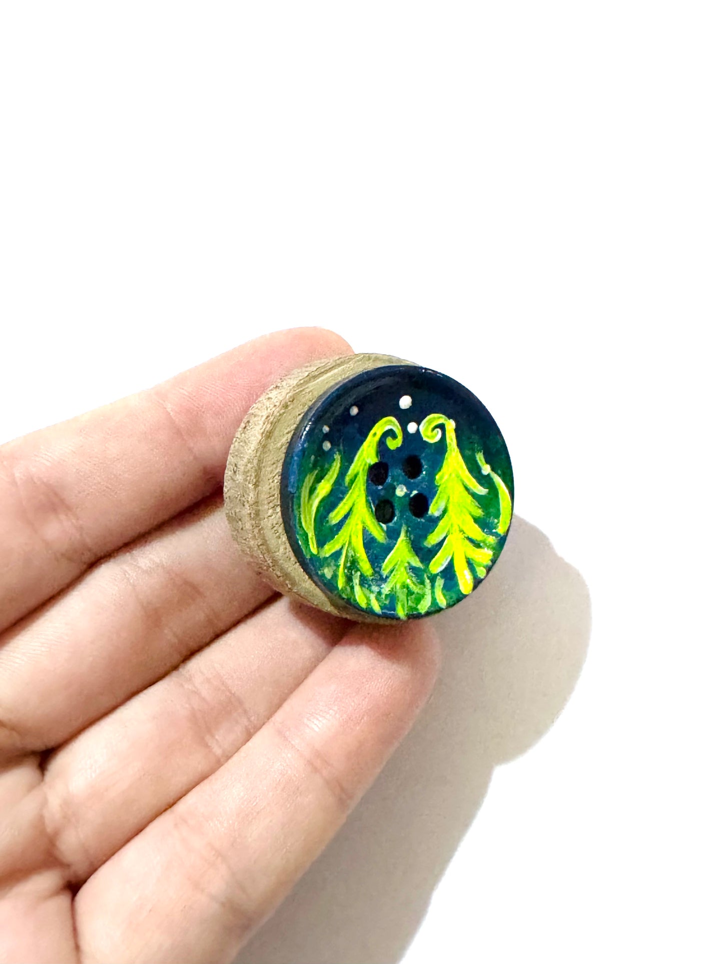 Hand-painted mini wood & button MAGNET / Kézzel festett mini fakorong & gomb MÁGNES