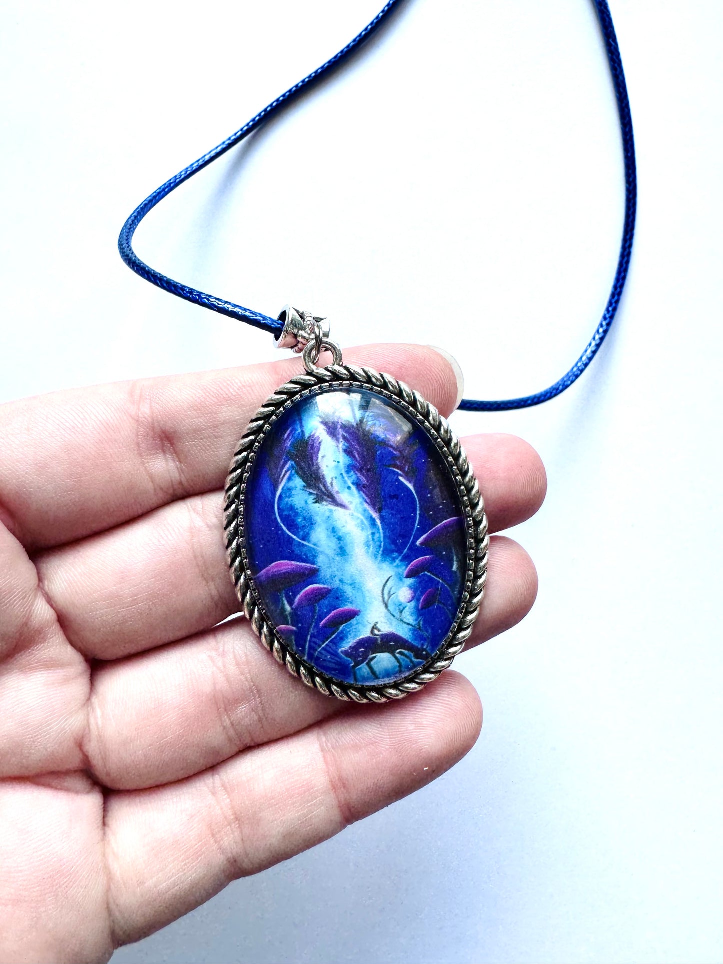 Big oval pendant / Nagy ovális medál egyedi grafikával