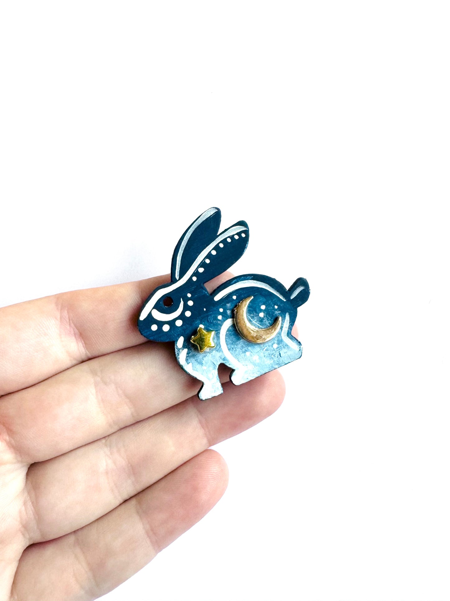 Hand-painted wooden mini rabbit brooch (Springcollection) / Kézzel festett mini fa nyuszi bross