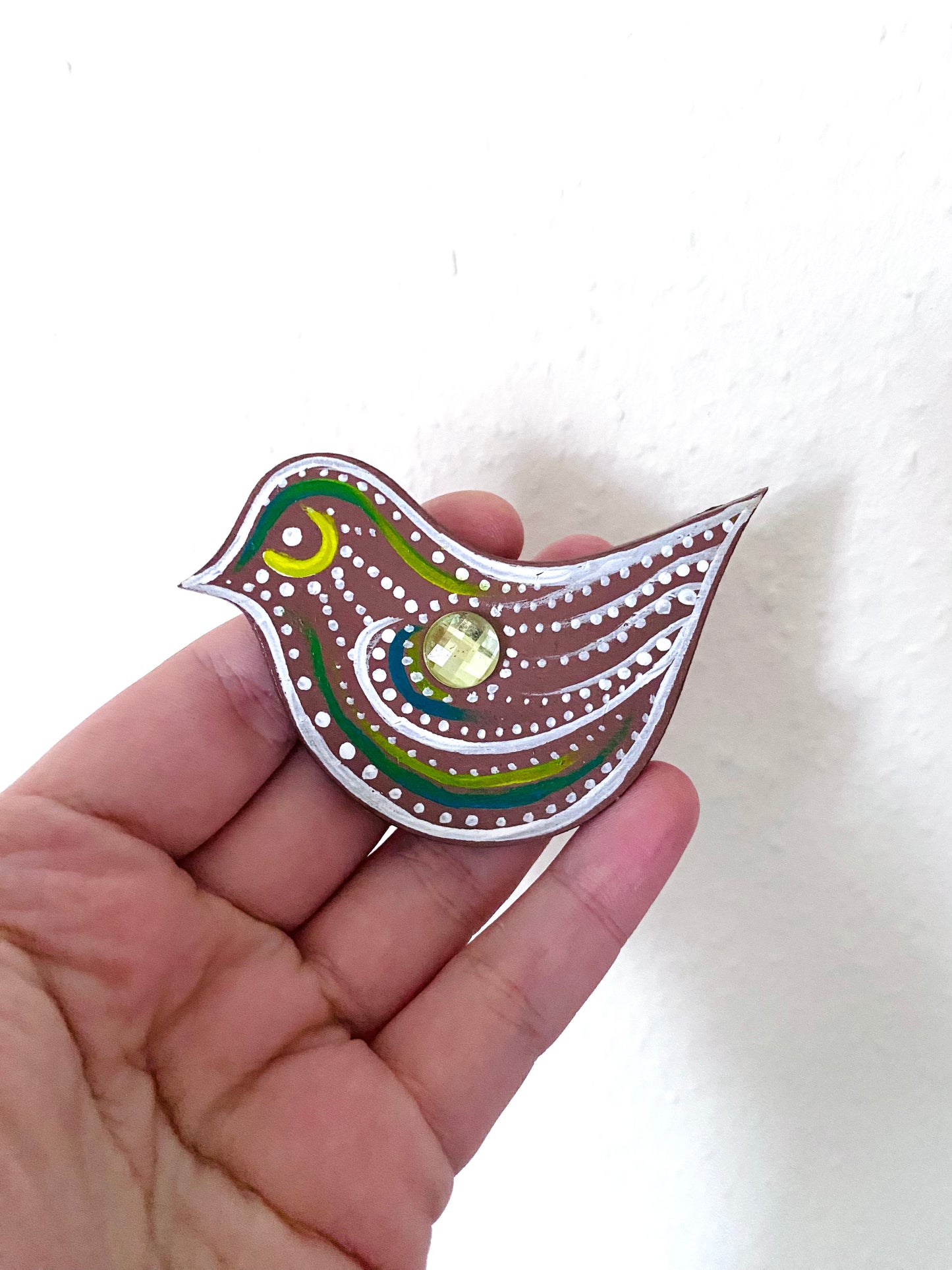 Hand-painted “gingerbread” bird magnet / Kézzel festett “mézeskalács” madárka mágnes