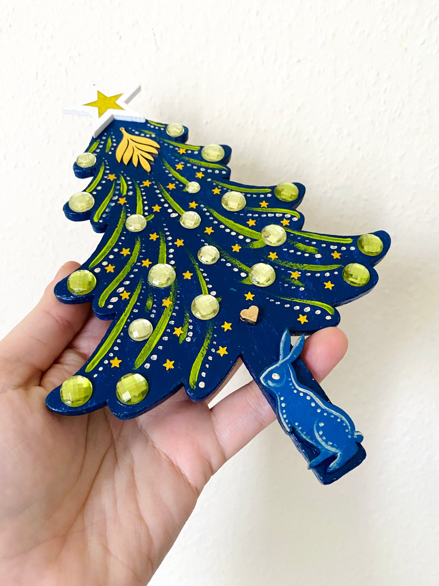 Hand-painted Christmas tree magnet / Kézzel festett karácsonyfa mágnes
