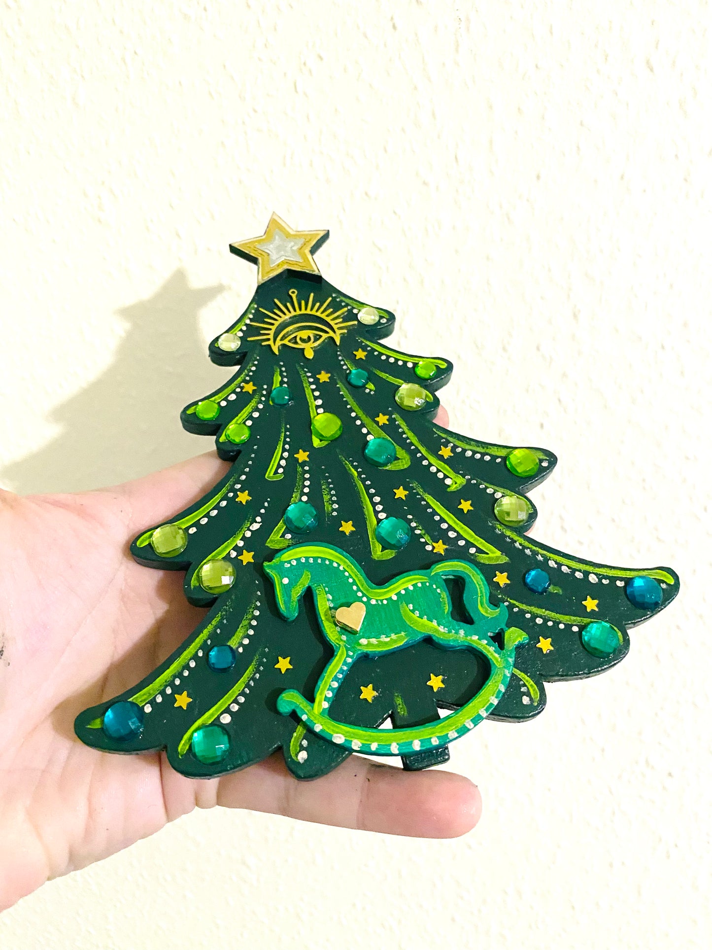 Hand-painted Christmas tree magnet / Kézzel festett karácsonyfa mágnes
