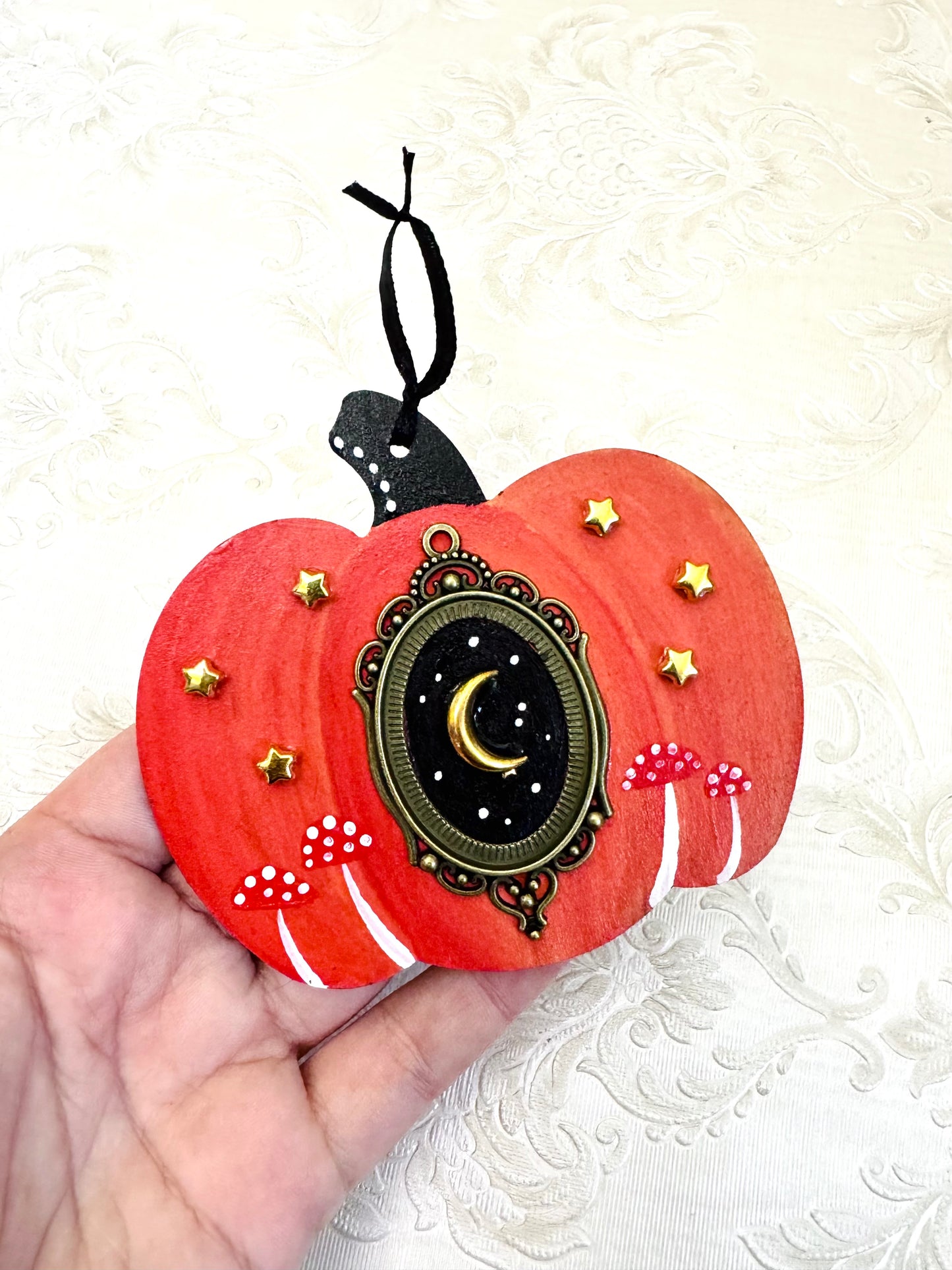 Hand-painted pumpkin MAGNET and ornament / Kézzel festett tök mágnes és dísz