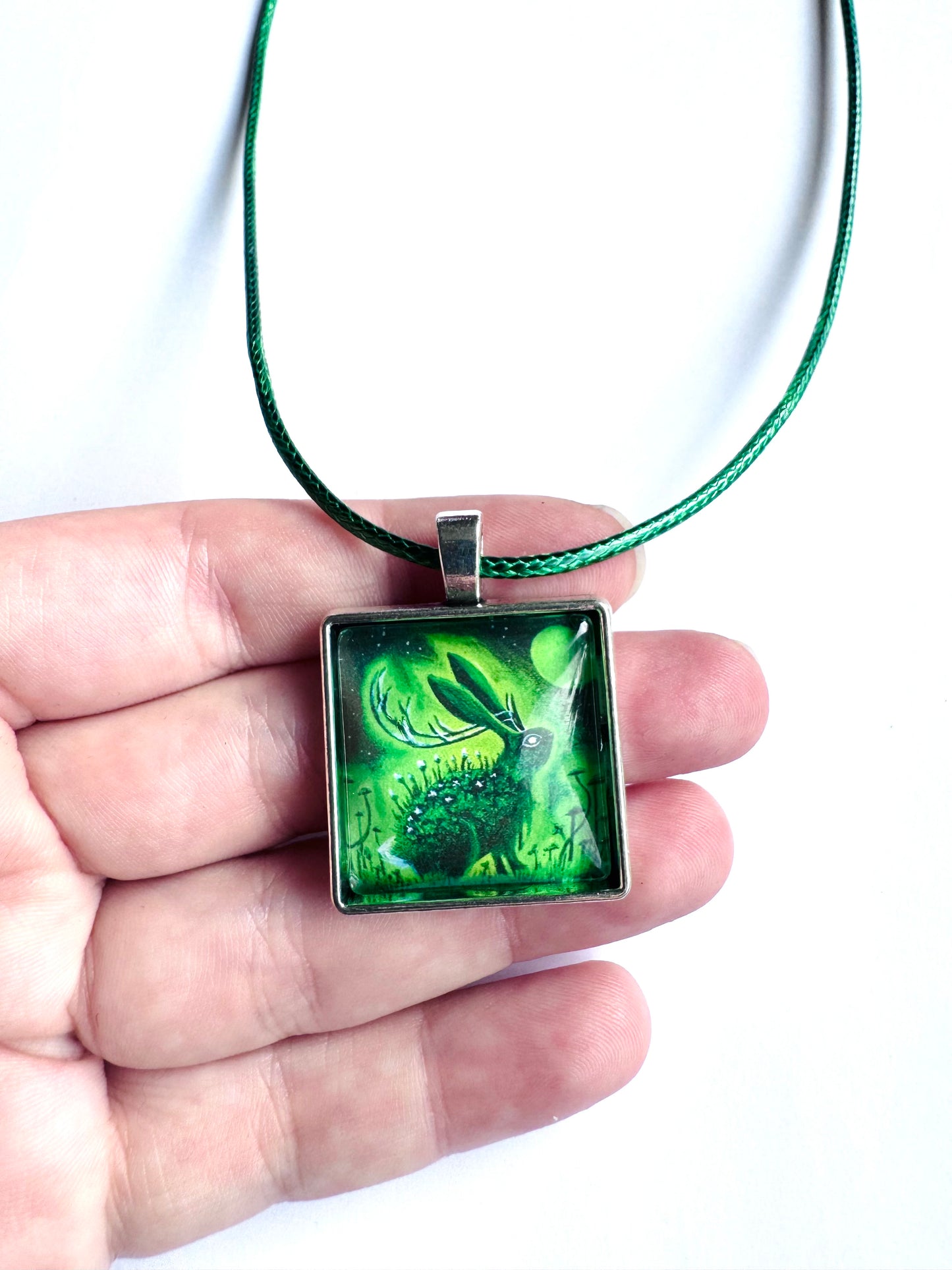 Square pendant / Négyzetes medál egyedi grafikával