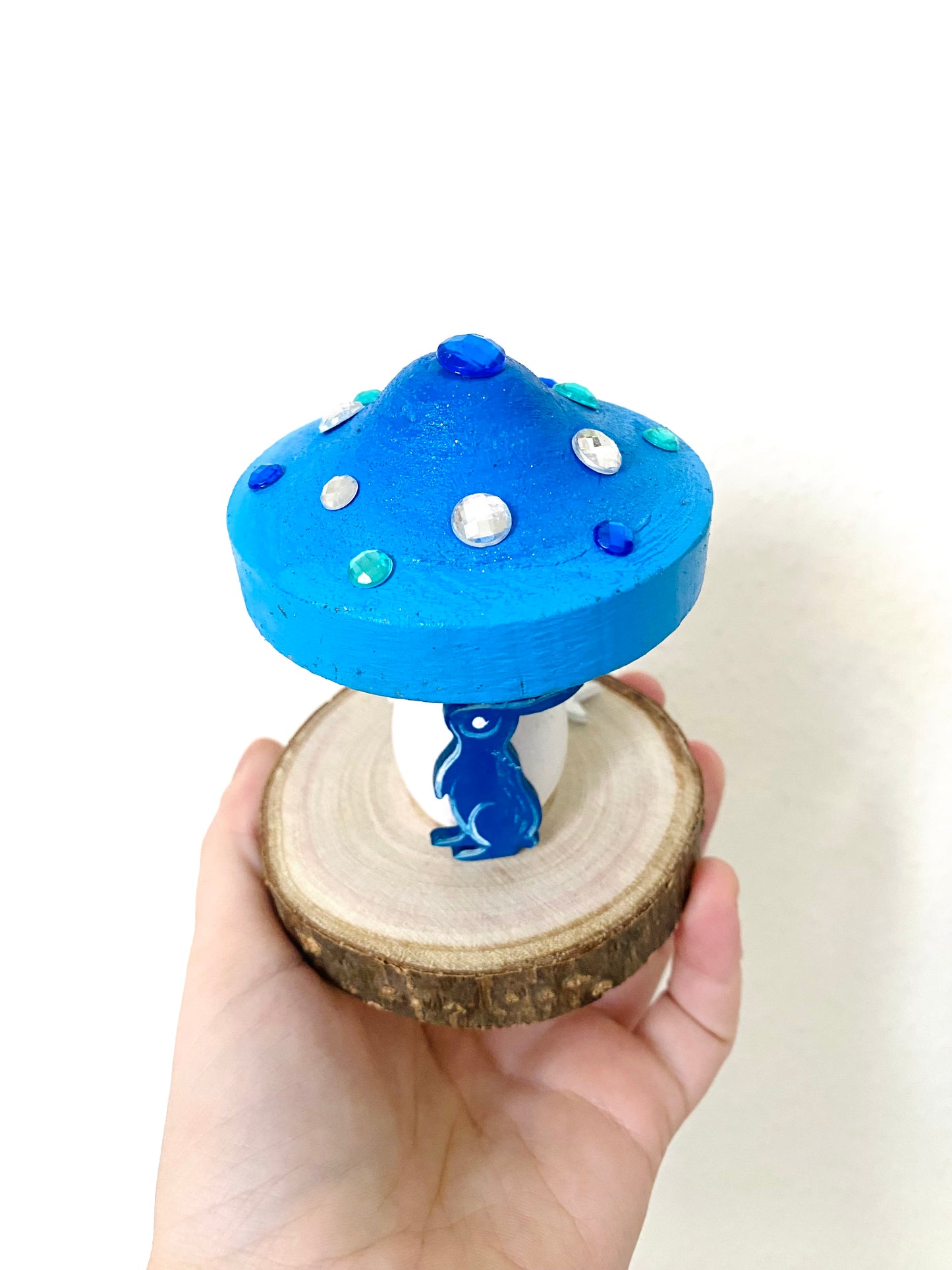 “Bunny and mushroom” wooden figurine / “Nyuszi és gomba” fa dekoráció