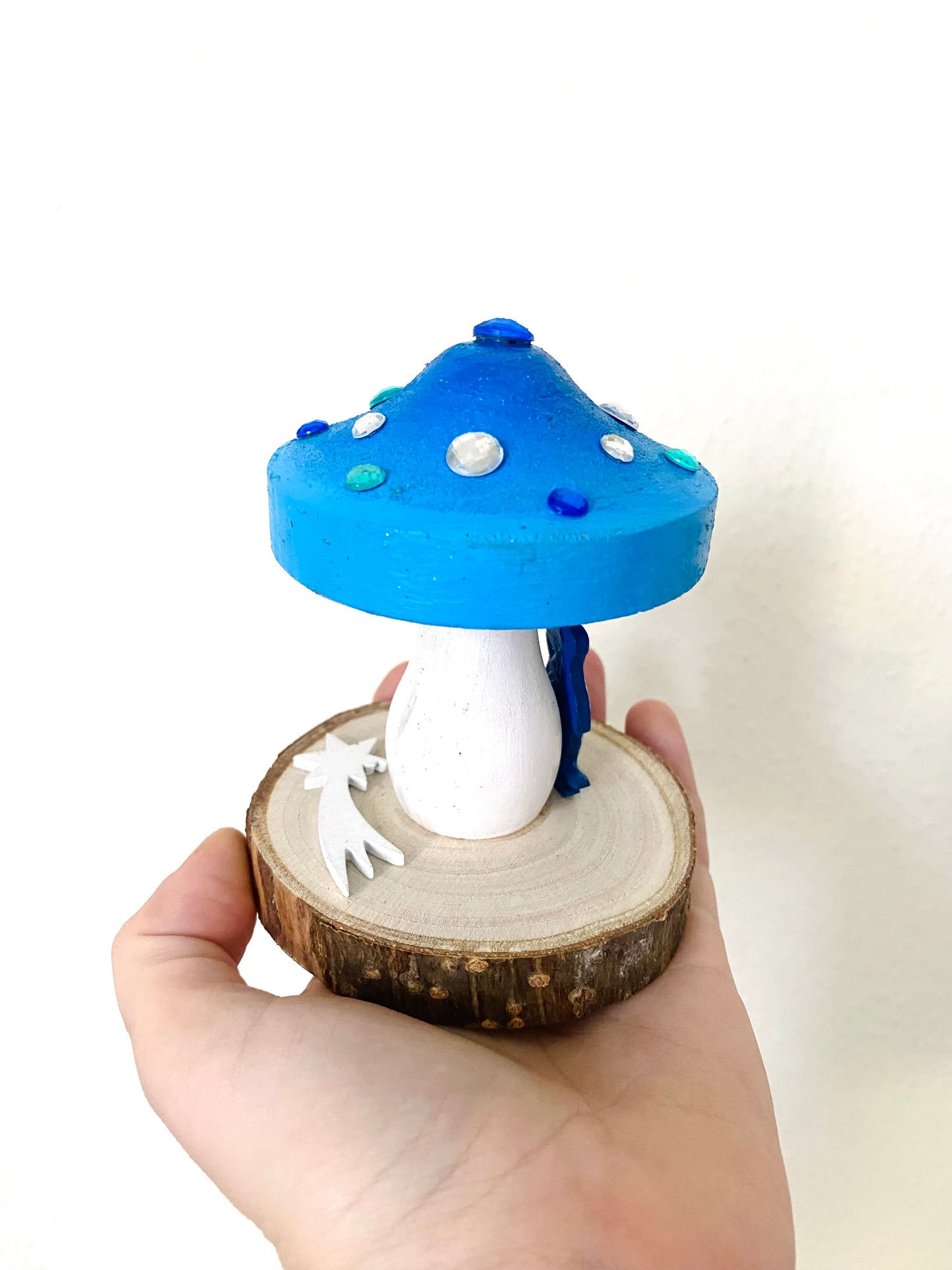 “Bunny and mushroom” wooden figurine / “Nyuszi és gomba” fa dekoráció
