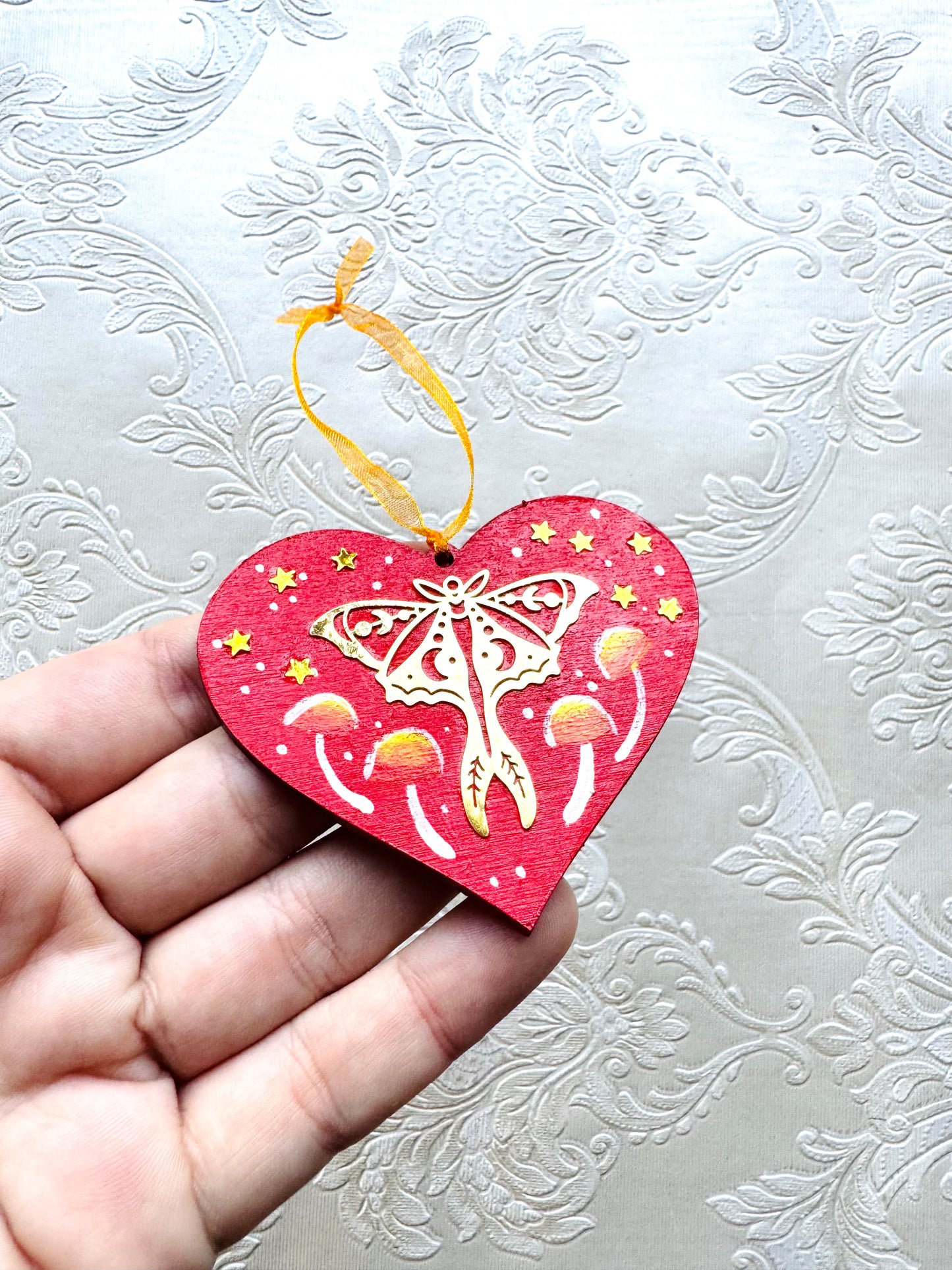 Hand-painted Christmas heart ornament / Kézzel festett karácsonyi szívecske dísz