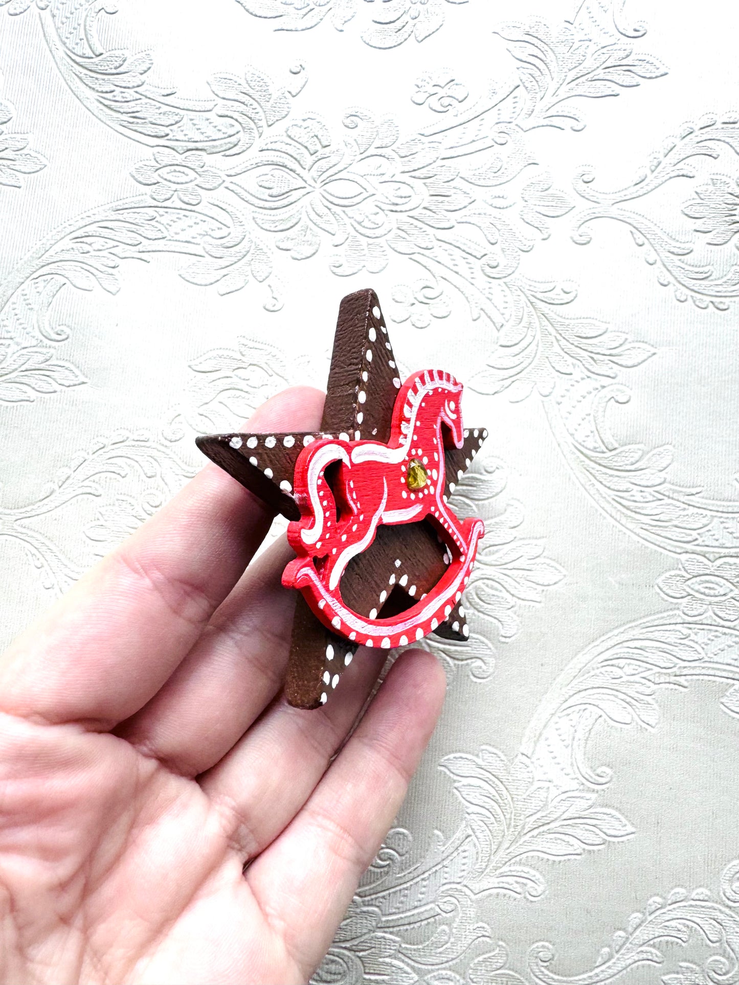 Hand-painted Christmas star magnet / Kézzel festett karácsonyi csillag mágnes