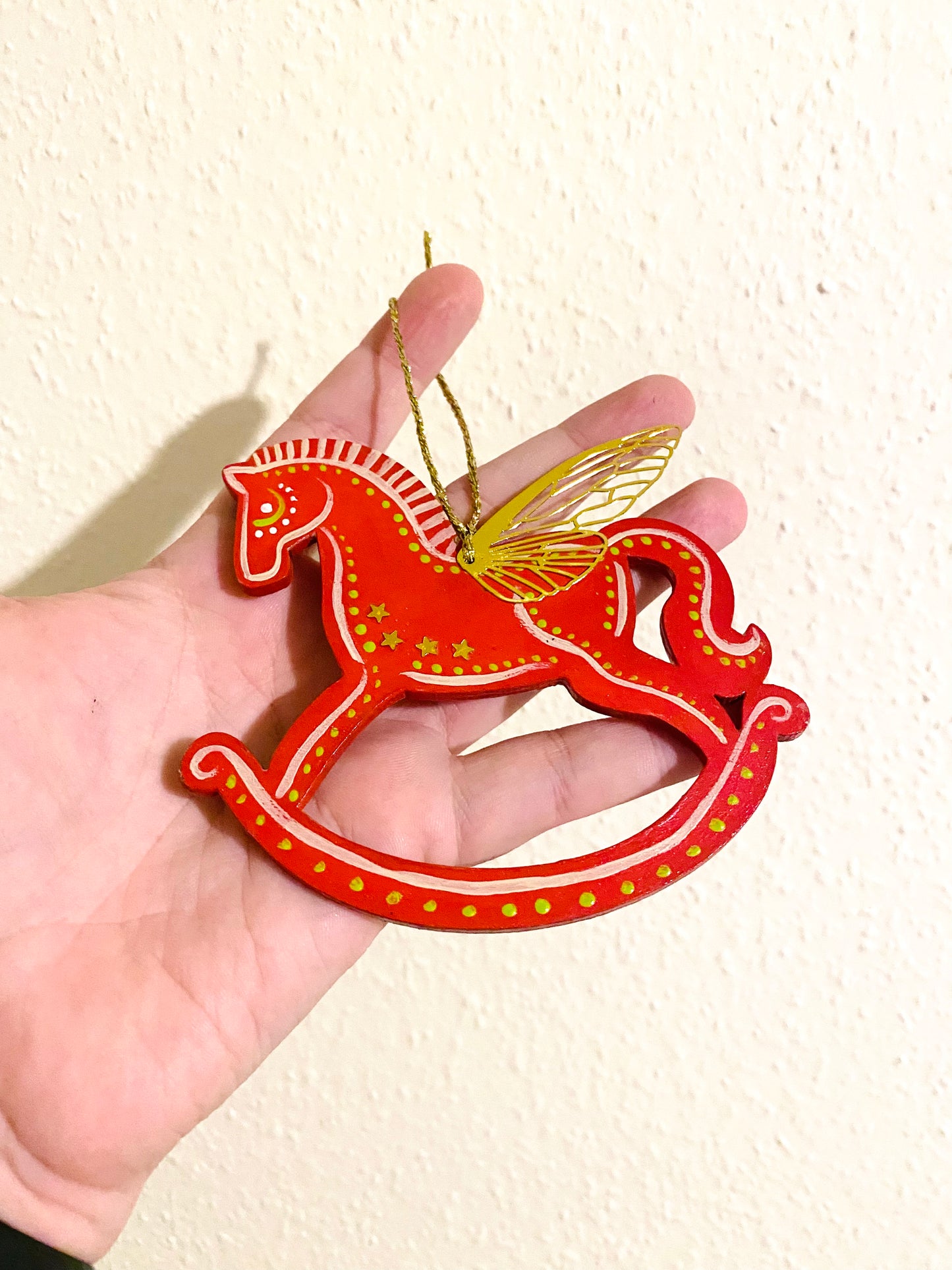 Hand-painted WINGED hintaló függő dísz / Kézzel festett szárnyas hintaló dísz