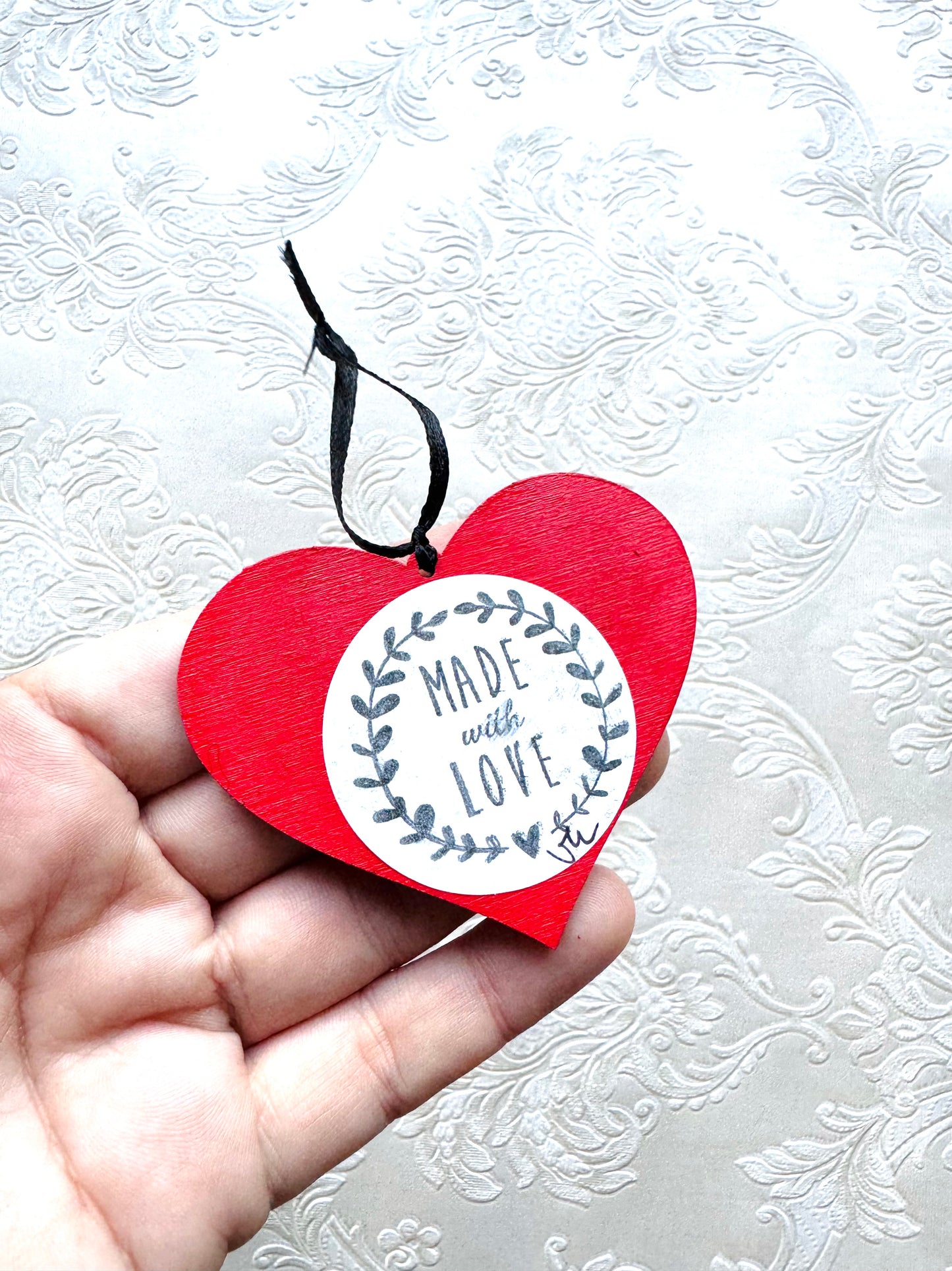 Hand-painted Christmas heart ornament / Kézzel festett karácsonyi szívecske dísz