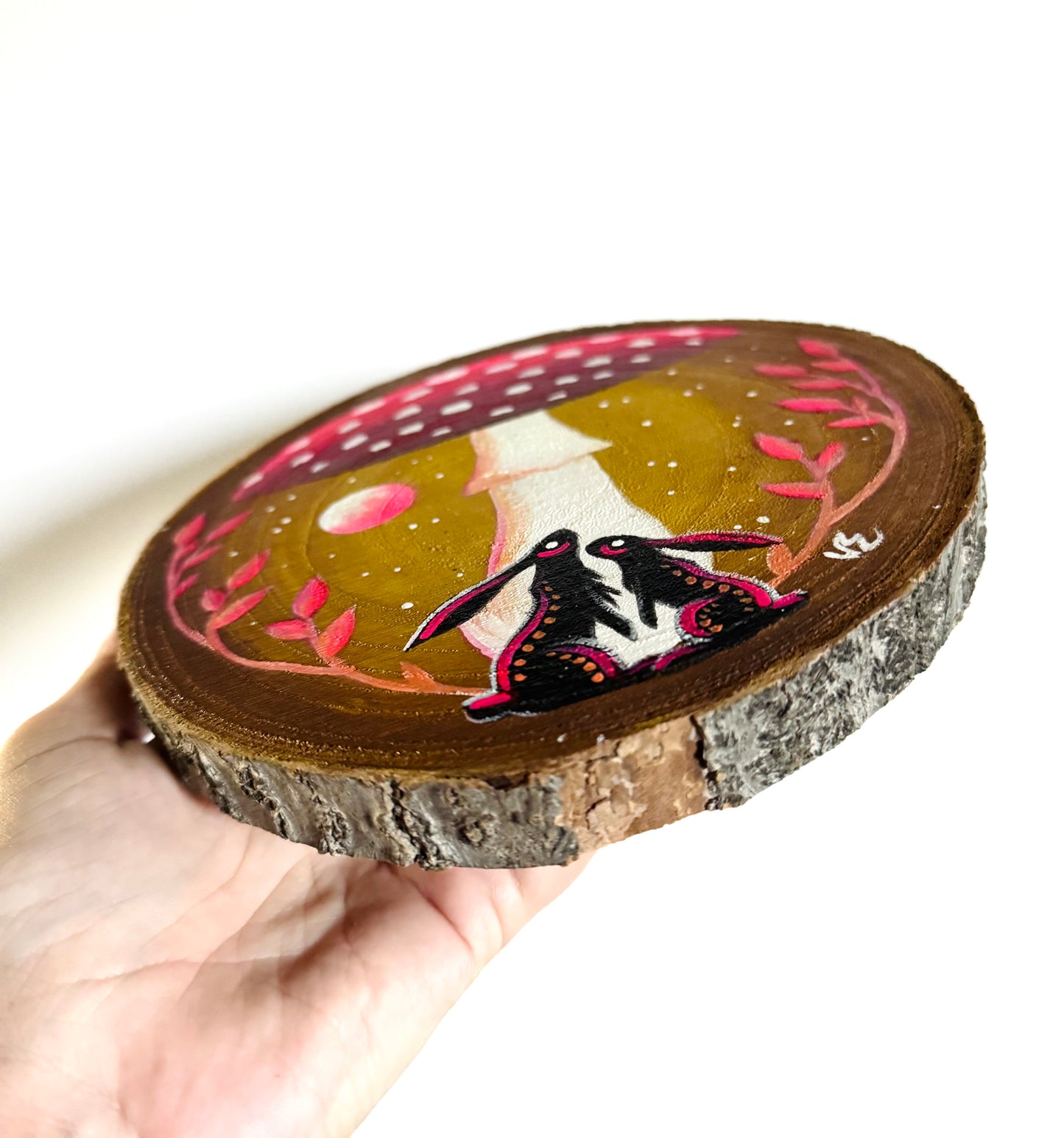 MEDIUM round hand-painted wood slice / Közepes méretű kerek kézzel festett fakorong