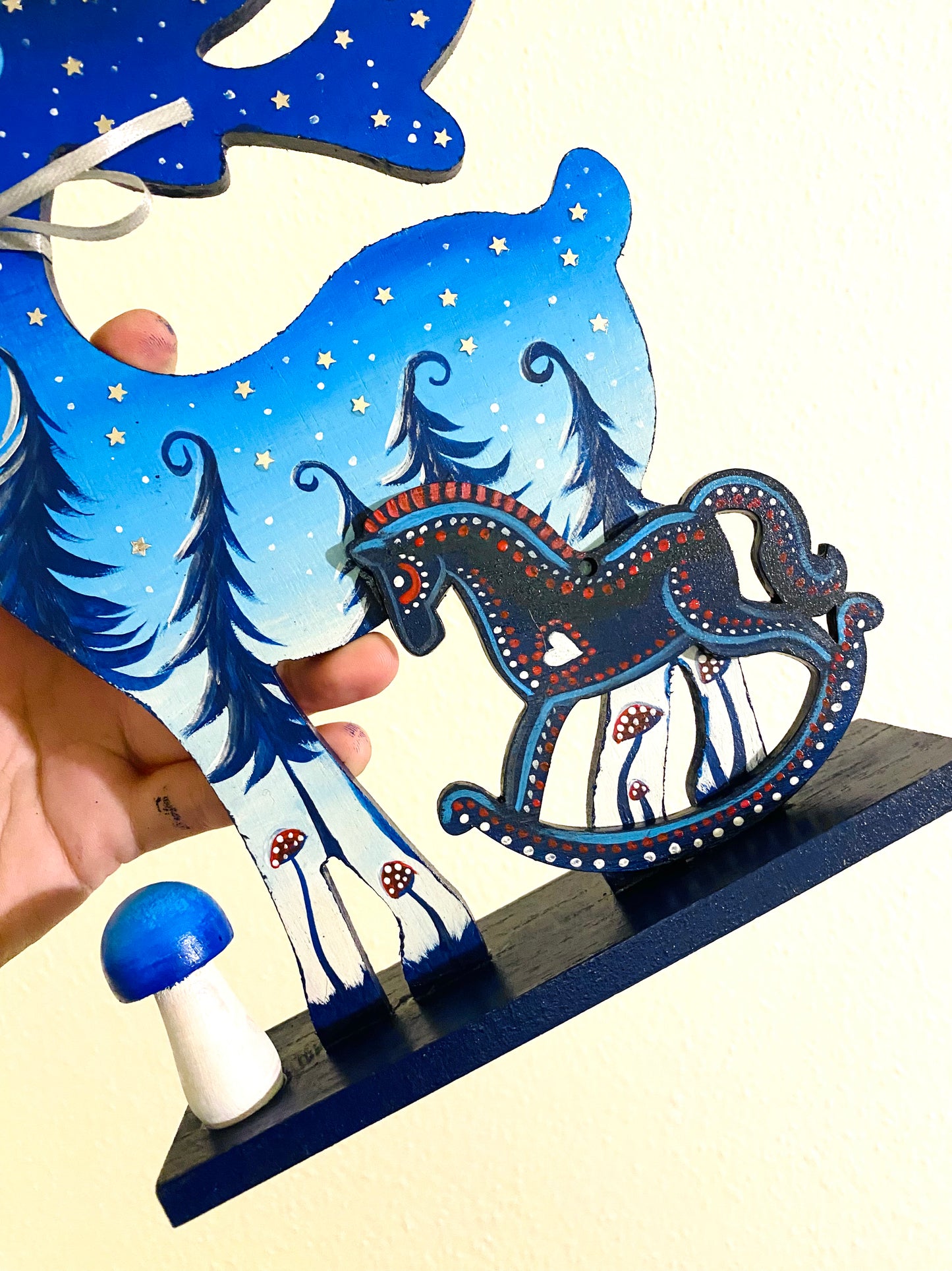 Weihnachtshirschfigur / Karácsonyi szarvas