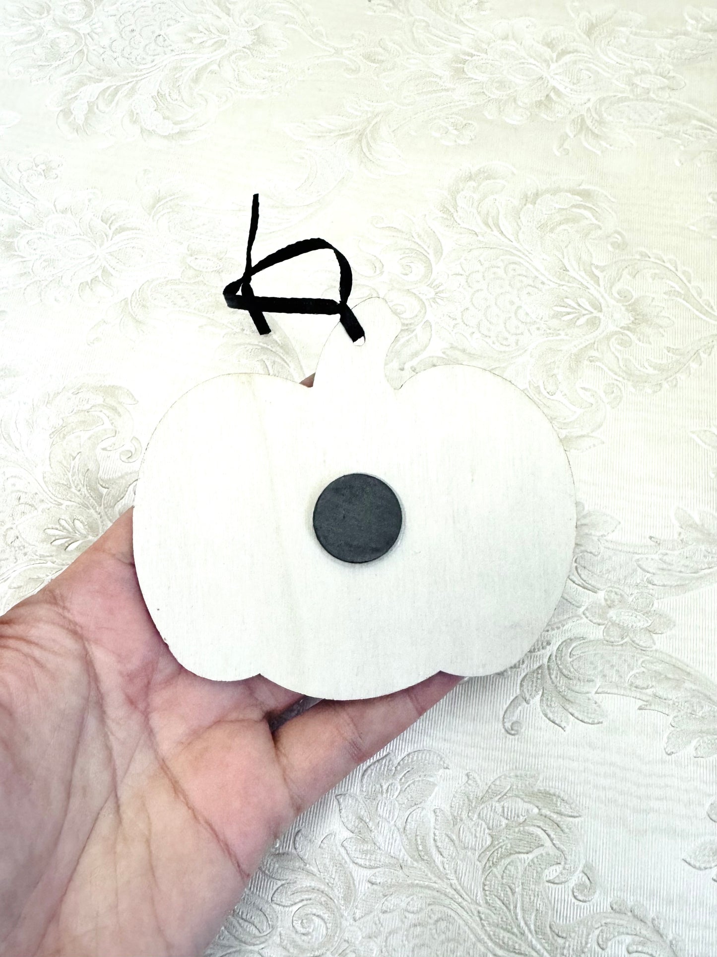 Hand-painted pumpkin MAGNET and ornament / Kézzel festett tök mágnes és dísz