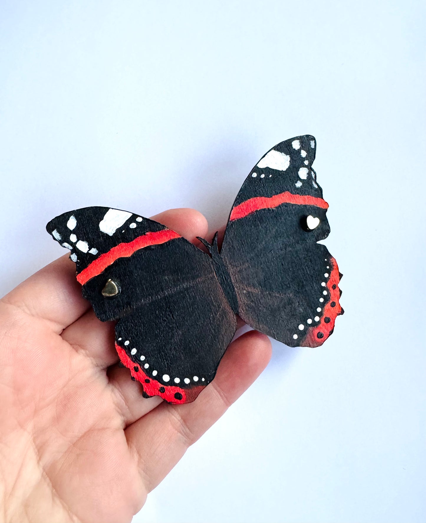 Hand-painted wooden butterfly brooch (Springcollection) / Kézzel festett fa pillangó bross
