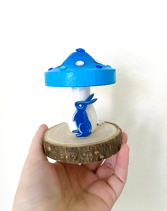 “Bunny and mushroom” wooden figurine / “Nyuszi és gomba” fa dekoráció