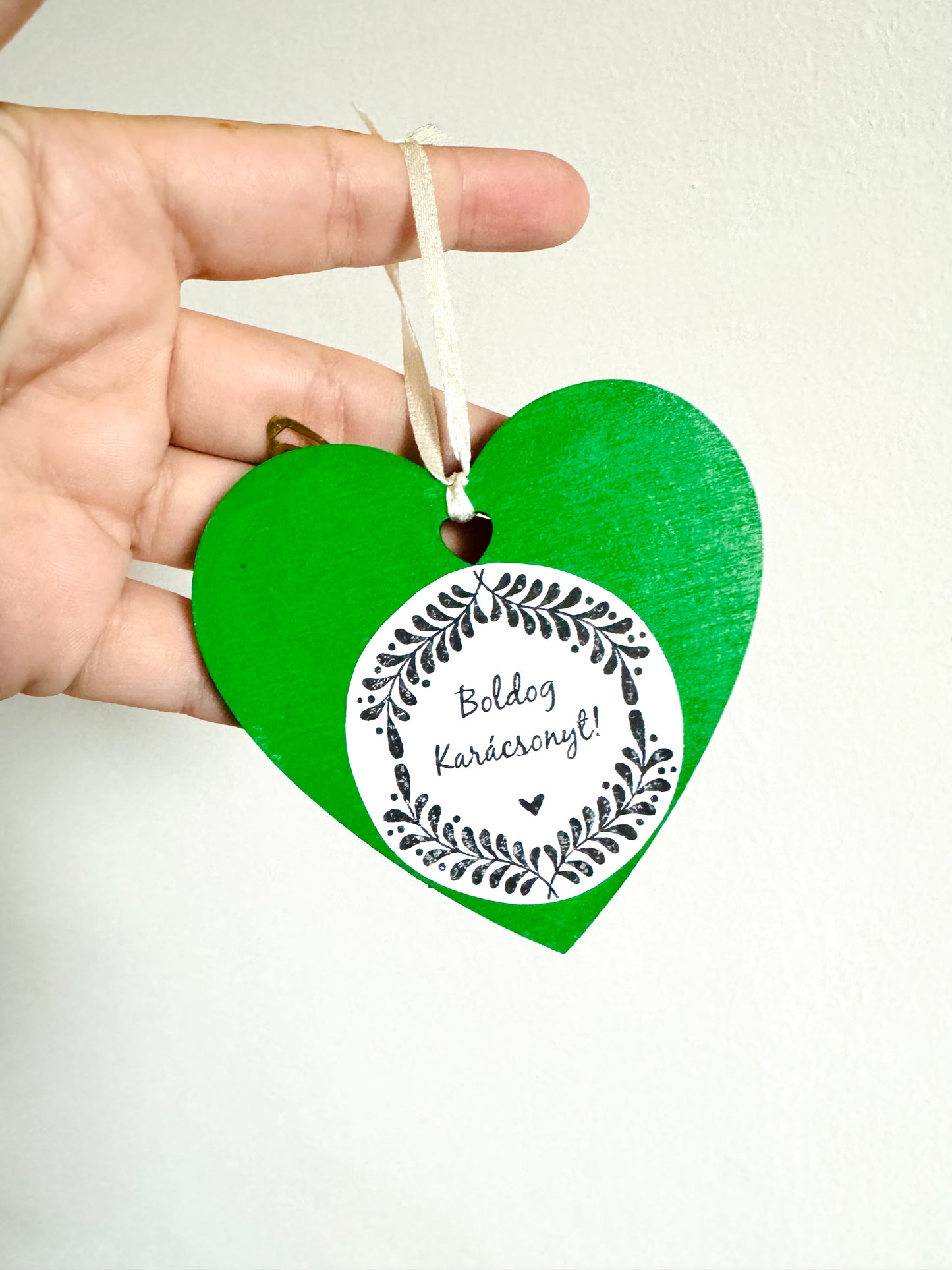 Hand-painted Christmas heart ornament / Kézzel festett karácsonyi szívecske dísz
