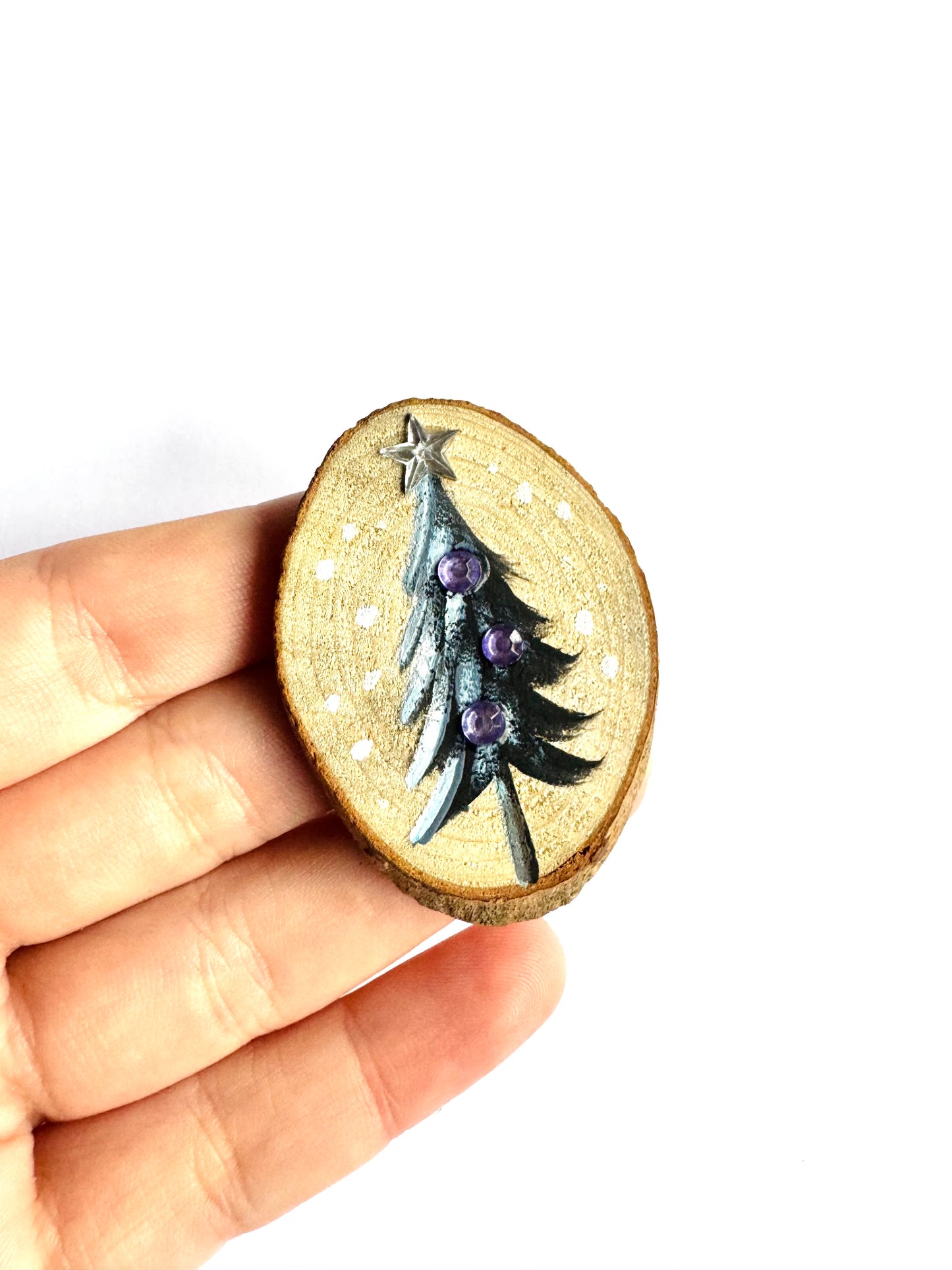 Hand-painted small Christmas tree MAGNET / Kézzel festett kicsi karácsonyfa fakorong MÁGNES