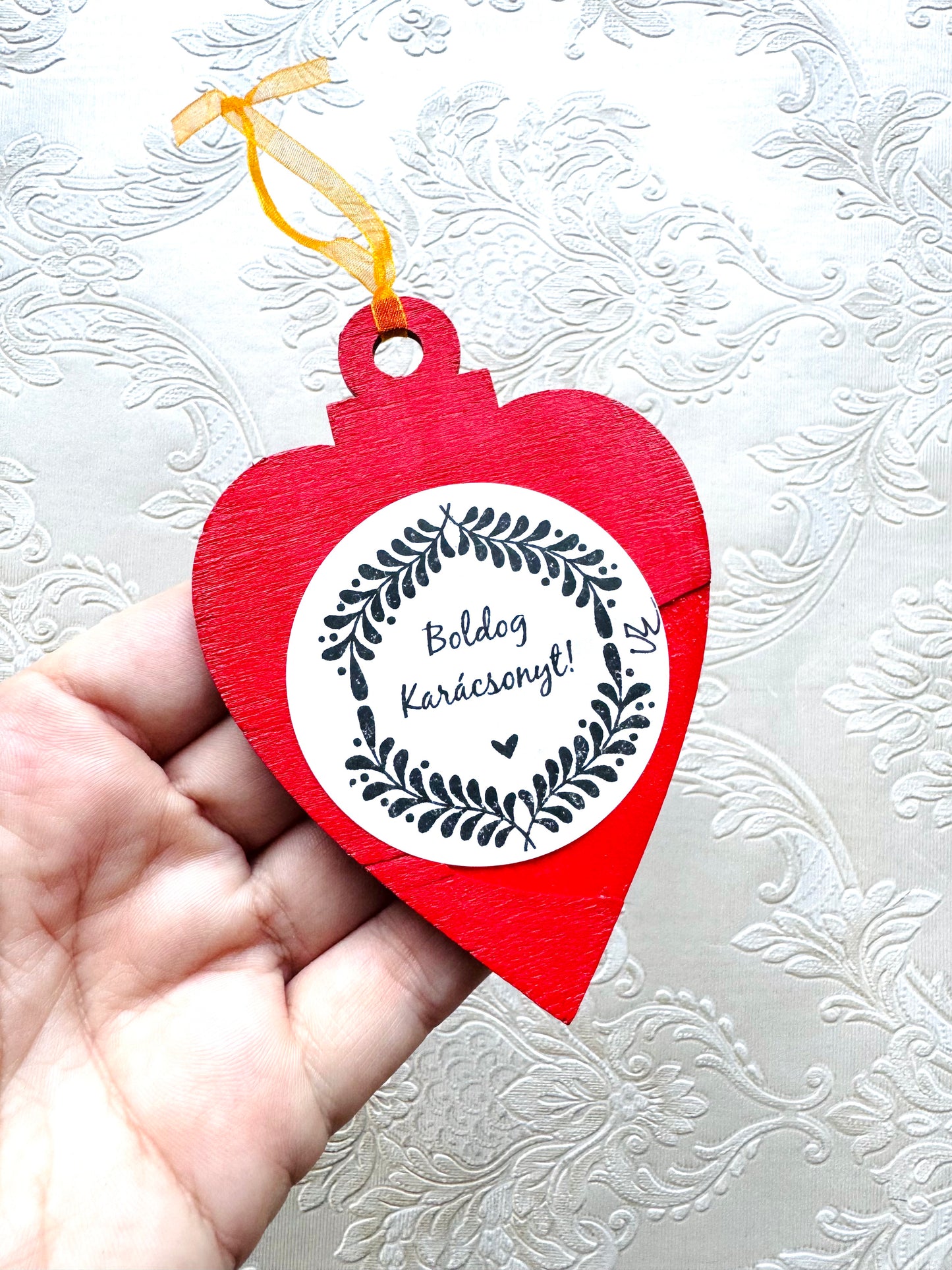 Hand-painted Christmas heart ornament / Kézzel festett karácsonyi szívecske dísz