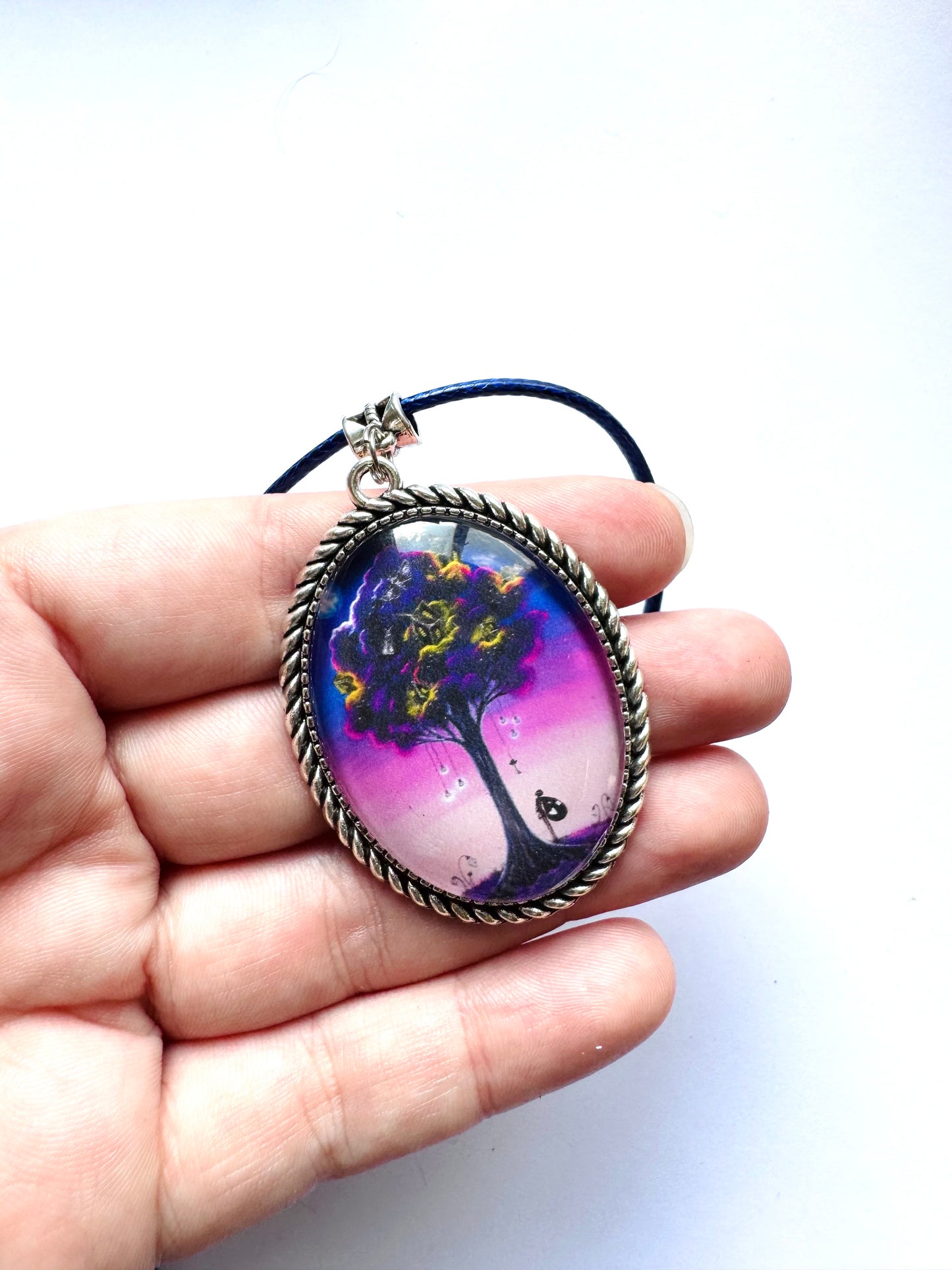 Big oval pendant / Nagy ovális medál egyedi grafikával l