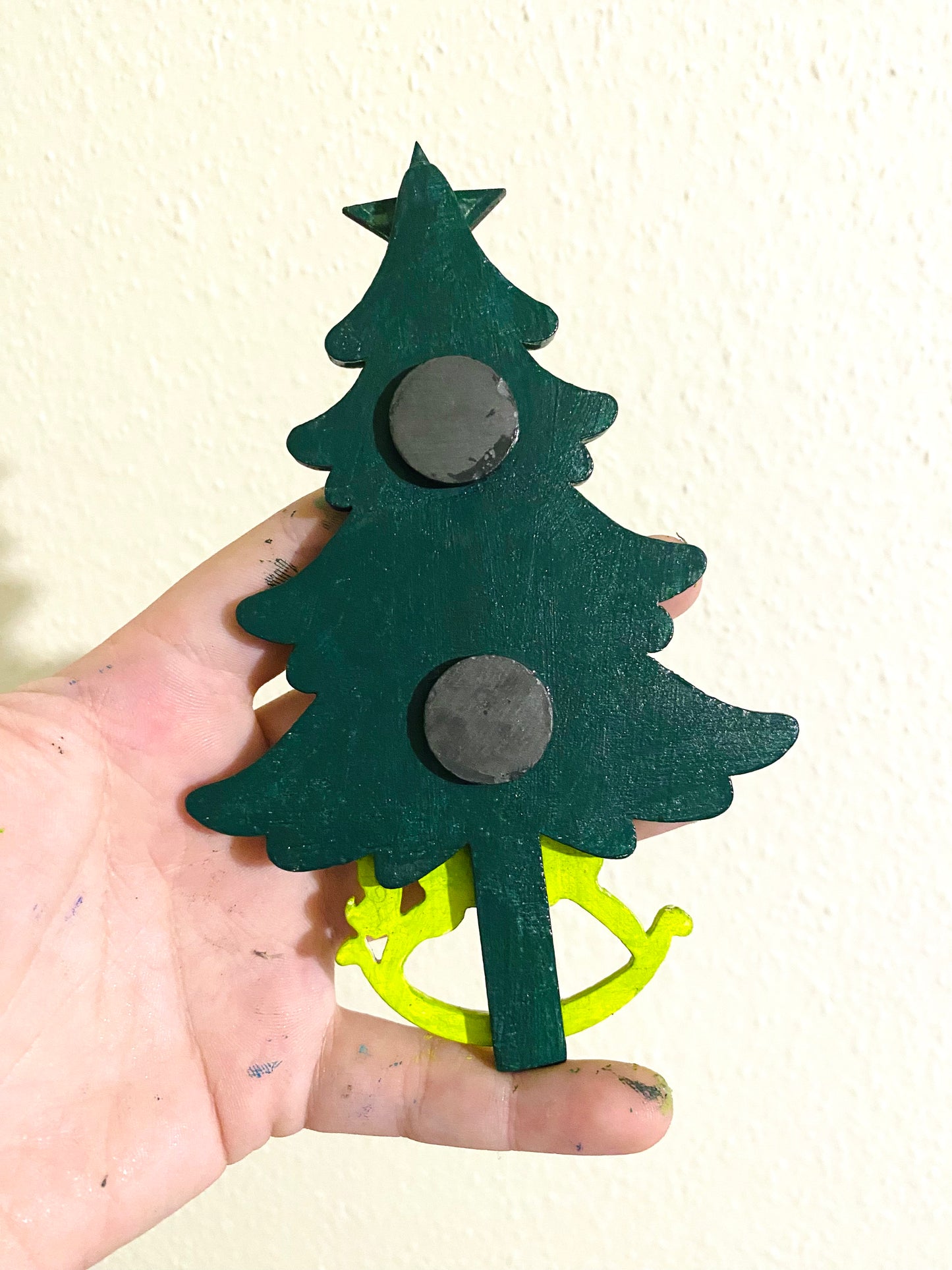 Hand-painted Christmas tree magnet / Kézzel festett karácsonyfa mágnes