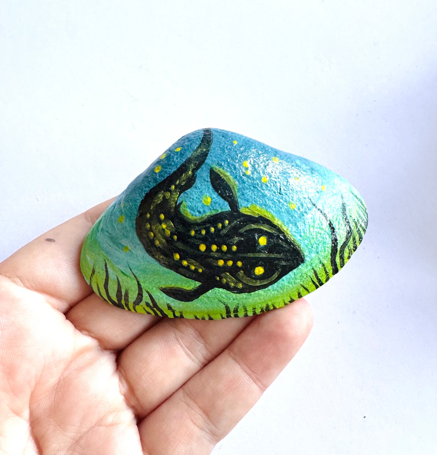 Hand-painted seashell MAGNET (larger size) / Kézzel festett kagyló MÁGNES (nagyobb méret)