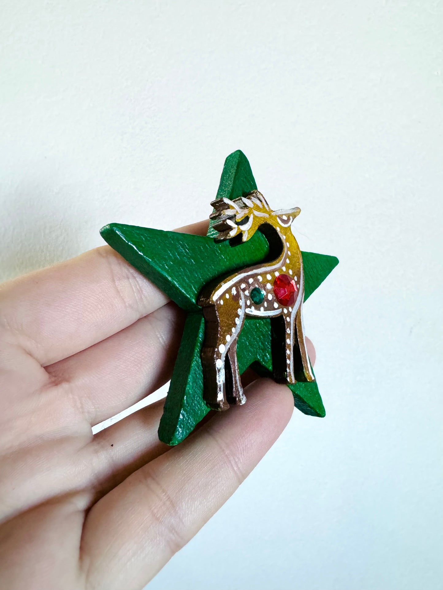 Hand-painted Christmas star magnet / Kézzel festett karácsonyi csillag mágnes
