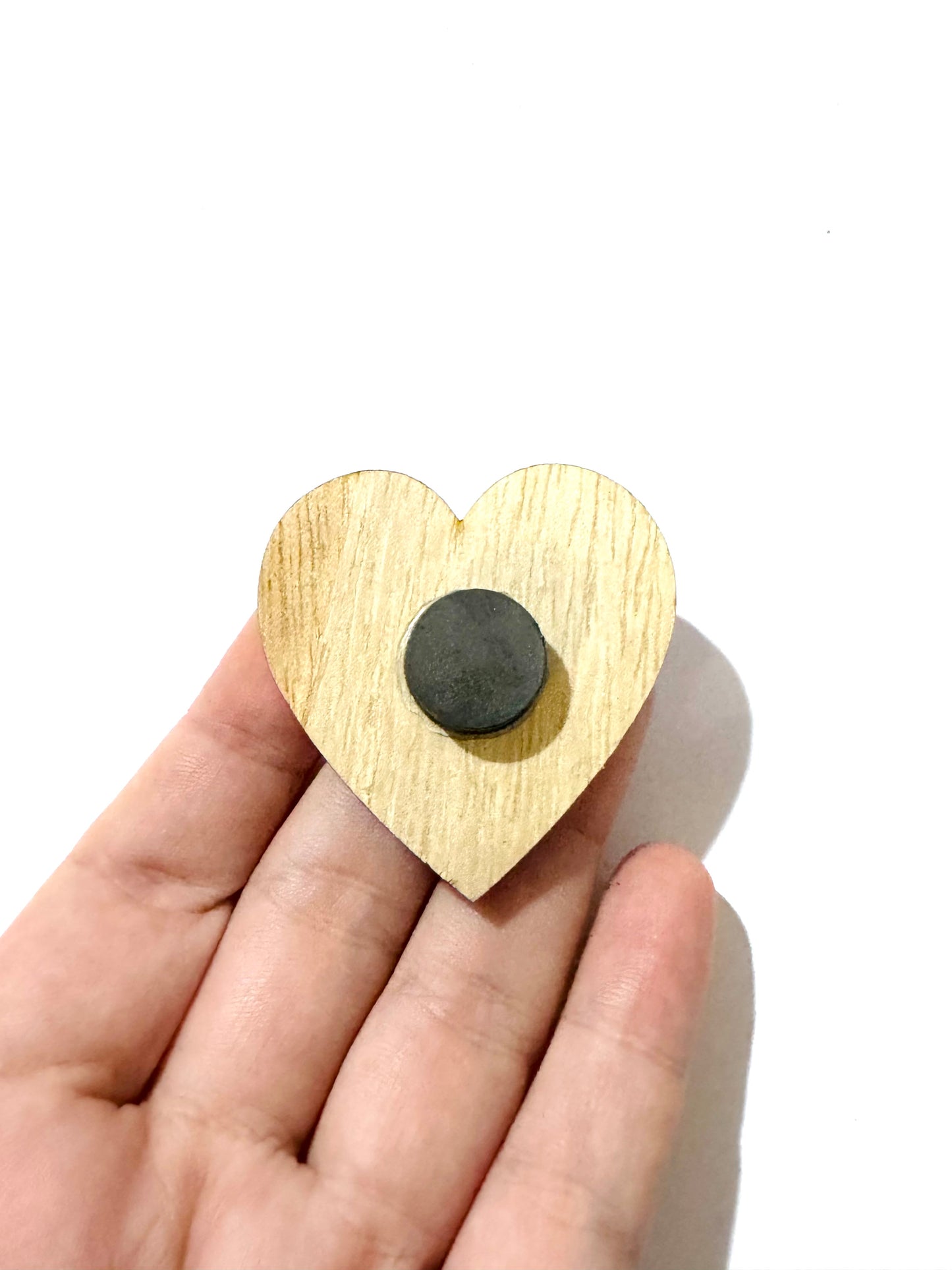 Hand-painted mini wood & steel heart MAGNET / Kézzel festett mini fa & fém szív MÁGNES