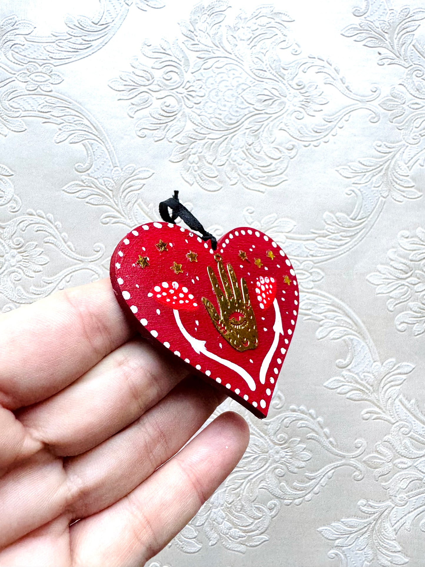 Hand-painted Christmas heart ornament / Kézzel festett karácsonyi szívecske dísz