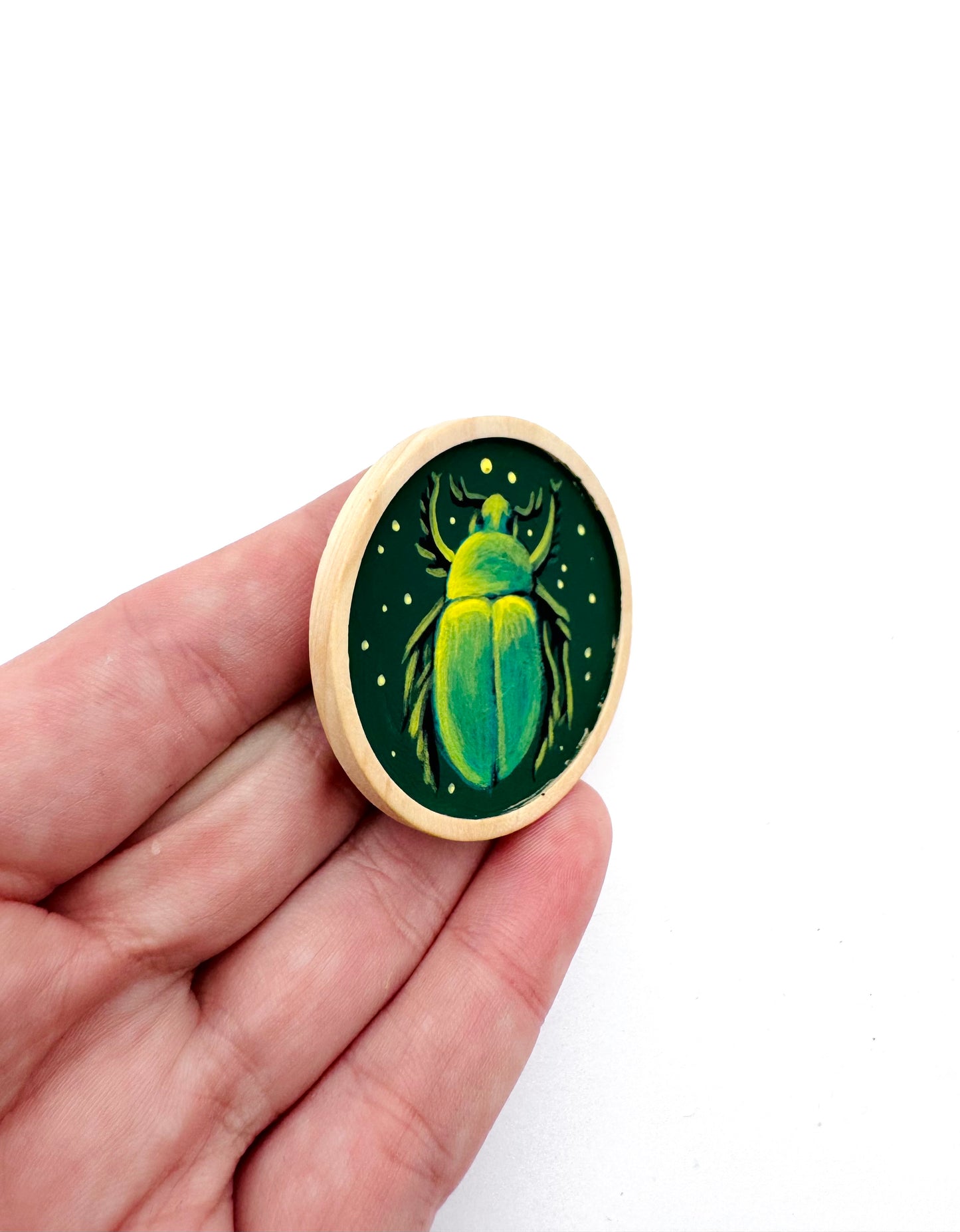 Round wooden brooch / Kerek fa bross