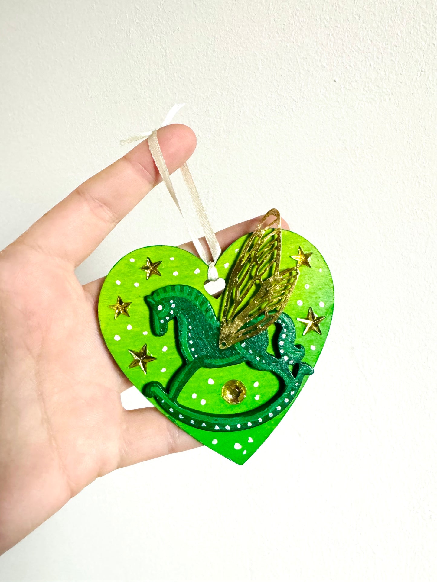 Hand-painted Christmas heart ornament / Kézzel festett karácsonyi szívecske dísz