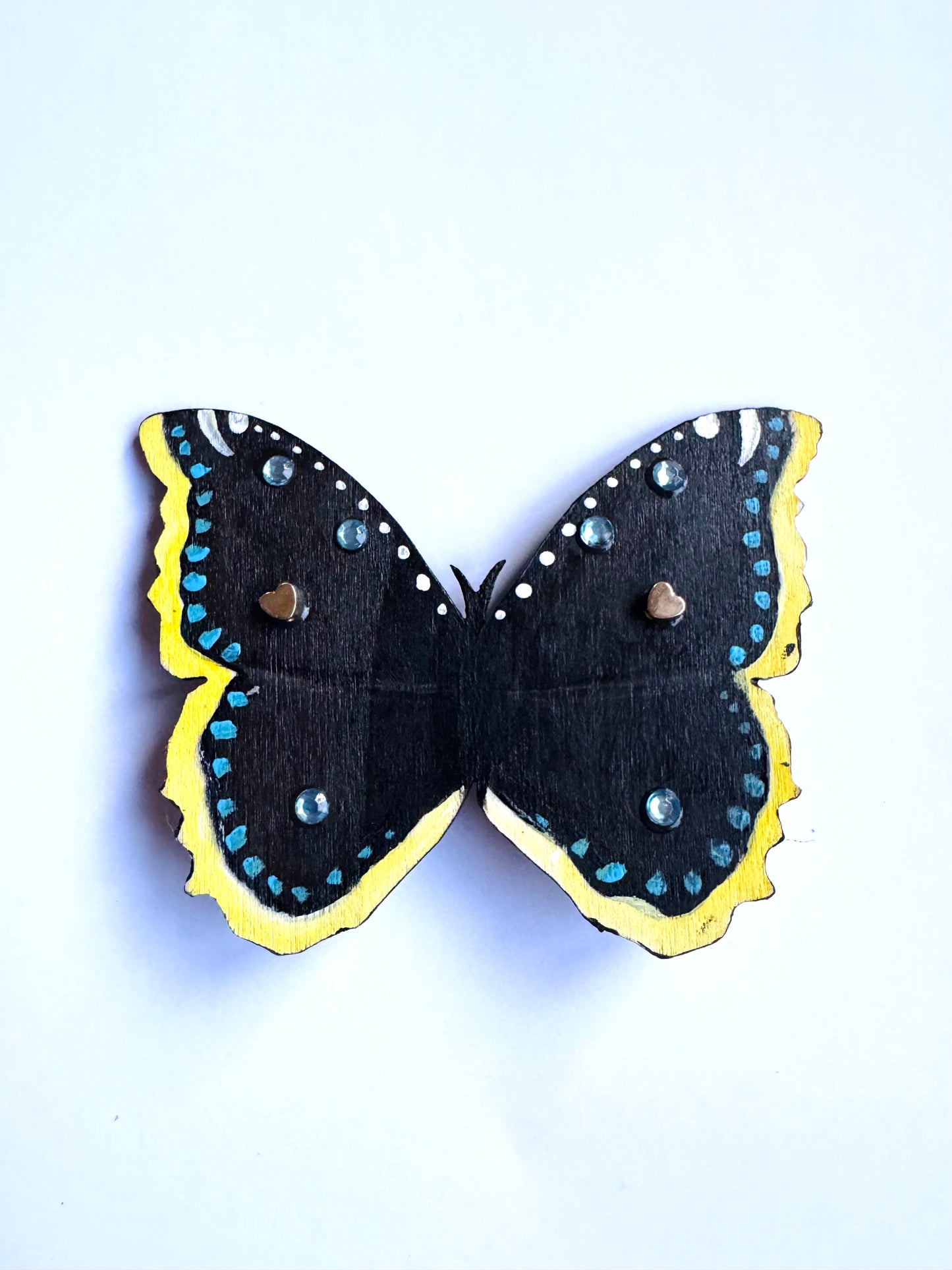 Hand-painted wooden butterfly brooch (Springcollection) / Kézzel festett fa pillangó bross