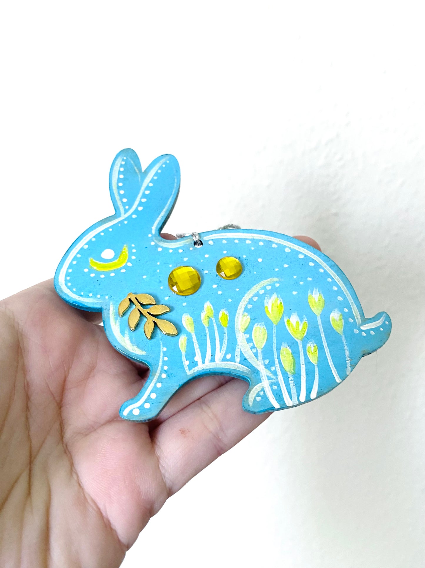 Hand-painted rabbit ornament / Kézzel festett nyuszi dísz