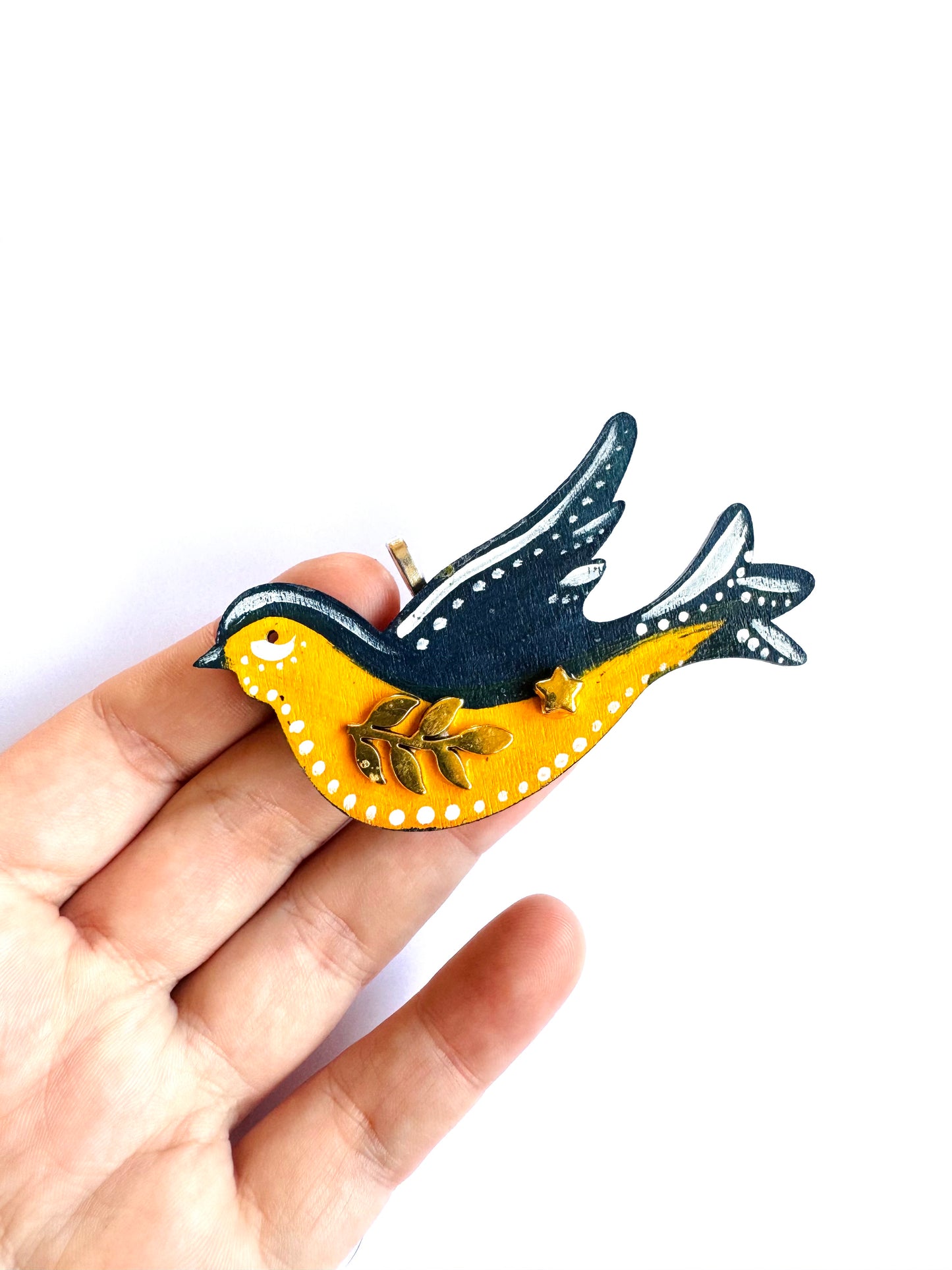 Hand-painted wooden 2 in 1 bird brooch/pendant (Springcollection) / Kézzel festett mini fa 2 az 1-ben madárka bross/medál