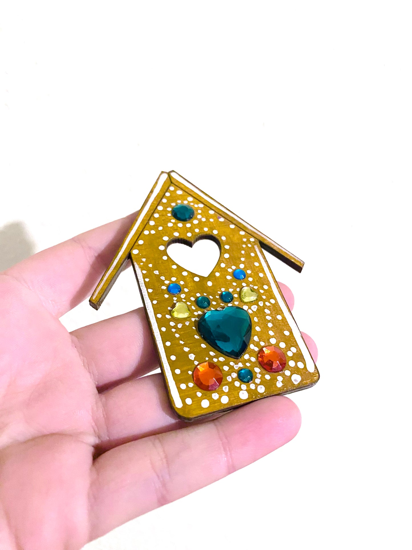 Hand-painted “gingerbread” house magnet / Kézzel festett “mézeskalács” házikó mágnes
