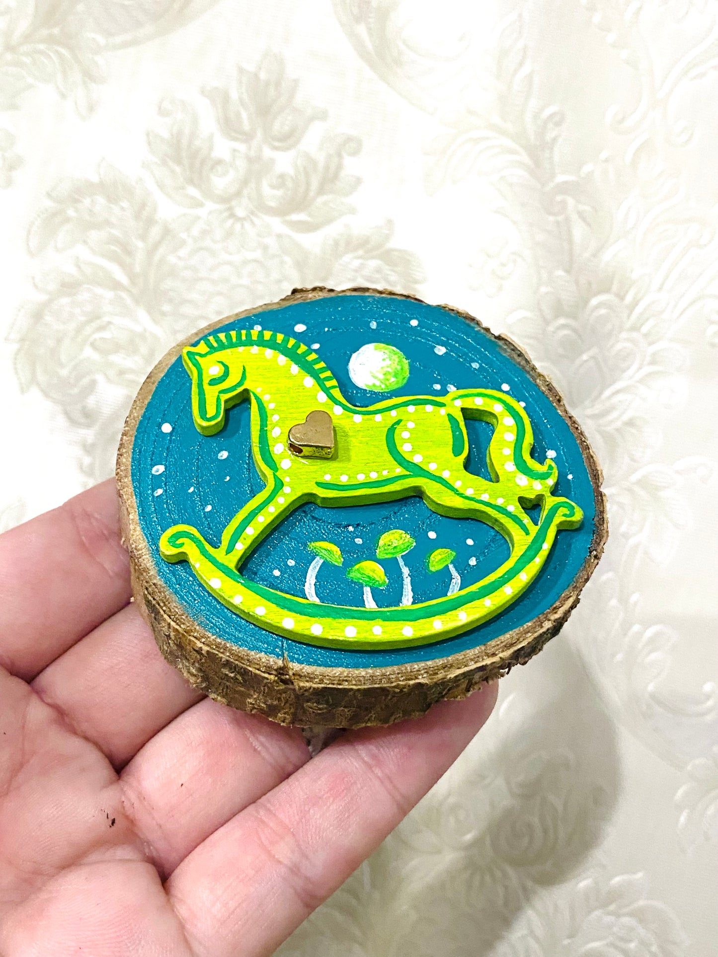 Hand-painted mini wood slice MAGNET / Kézzel festett mini fakorong mágnes