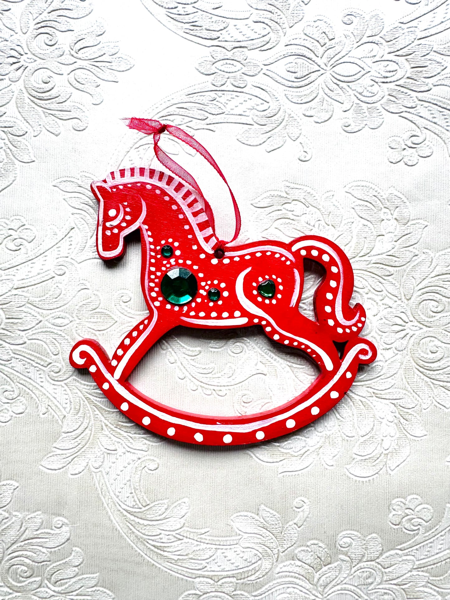 Hand-painted “gingerbread” rocking horse ornament / Kézzel festett “mézeskalács” hintaló dísz