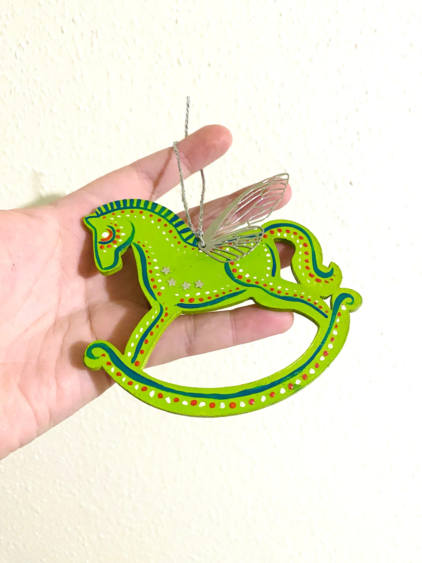 Hand-painted WINGED hintaló függő dísz / Kézzel festett szárnyas hintaló dísz