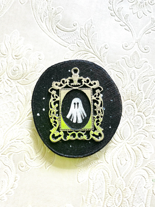 Hand-painted ghostie magnet / Kézzel festett szellem mágnes