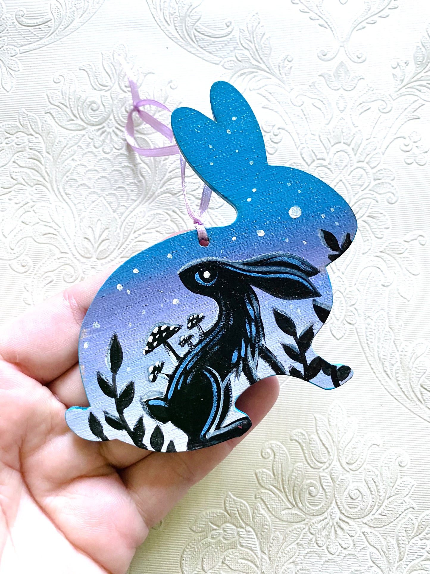 Hand-painted rabbit ornament / Kézzel festett nyuszi dísz