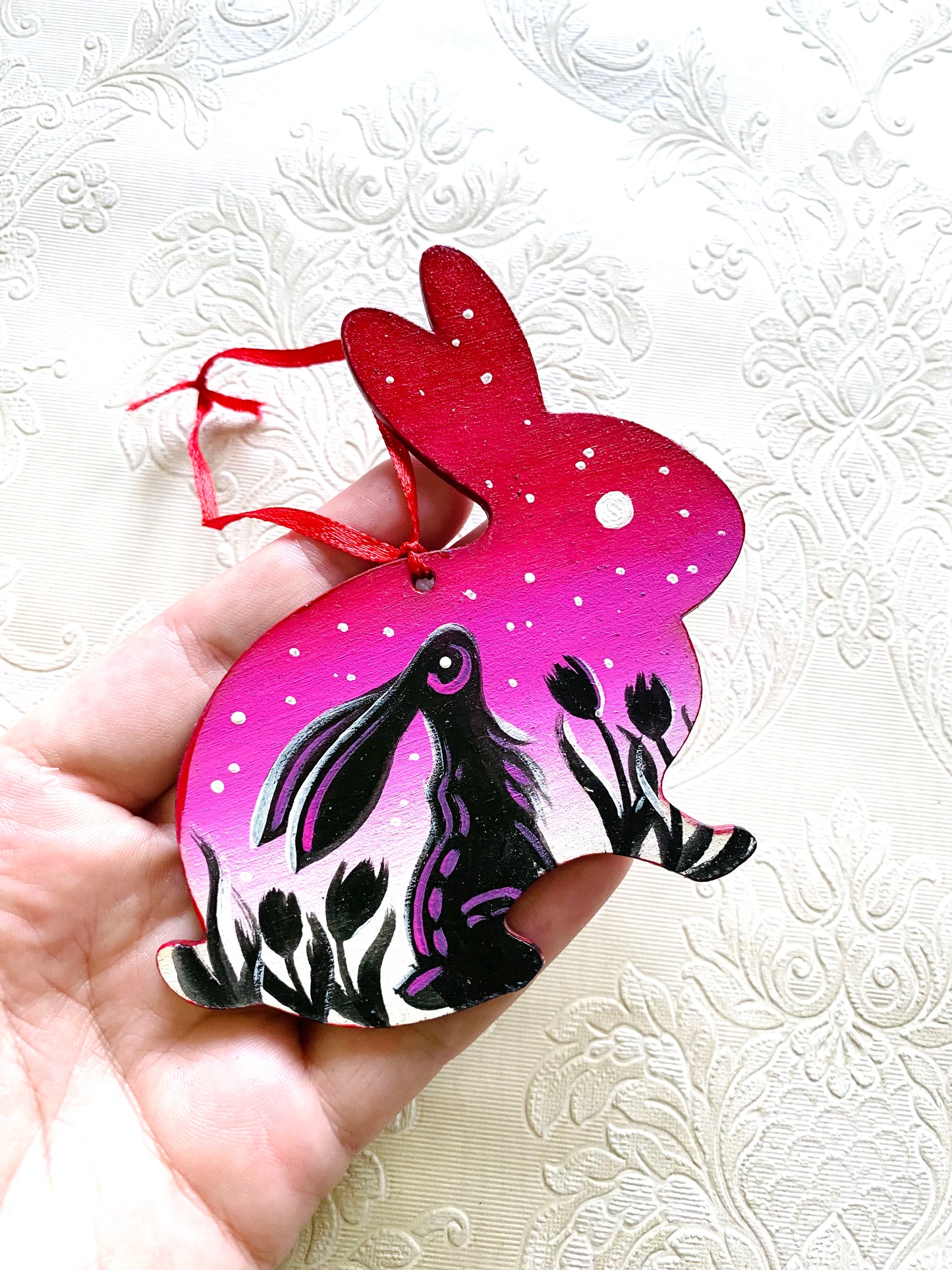 Hand-painted rabbit ornament / Kézzel festett nyuszi dísz